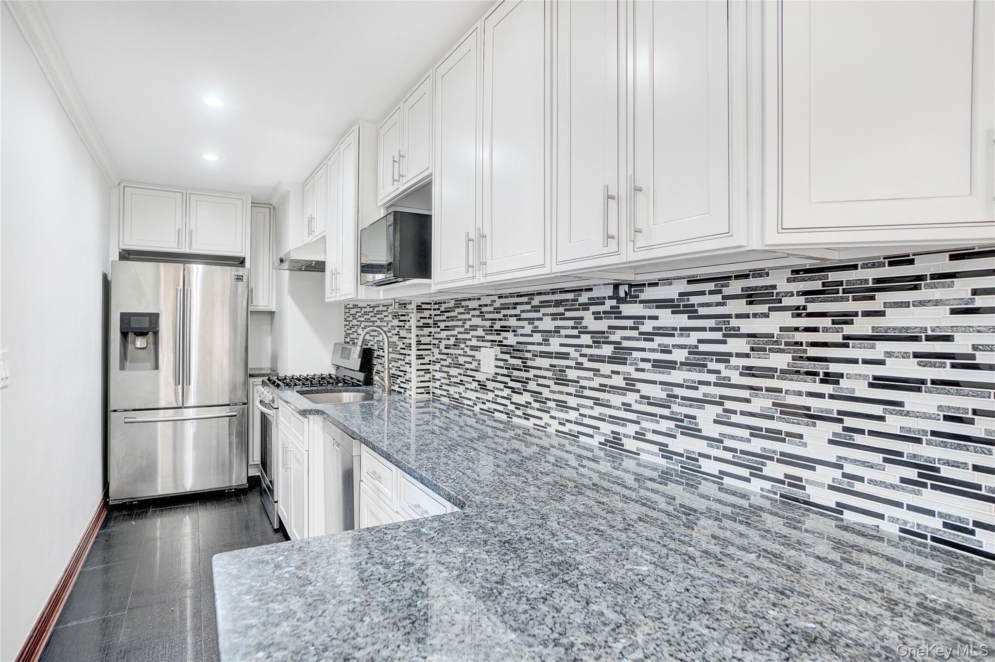 #7 photo, 141-30 84 Road, クイーンズ区 Briarwood , NY 11435