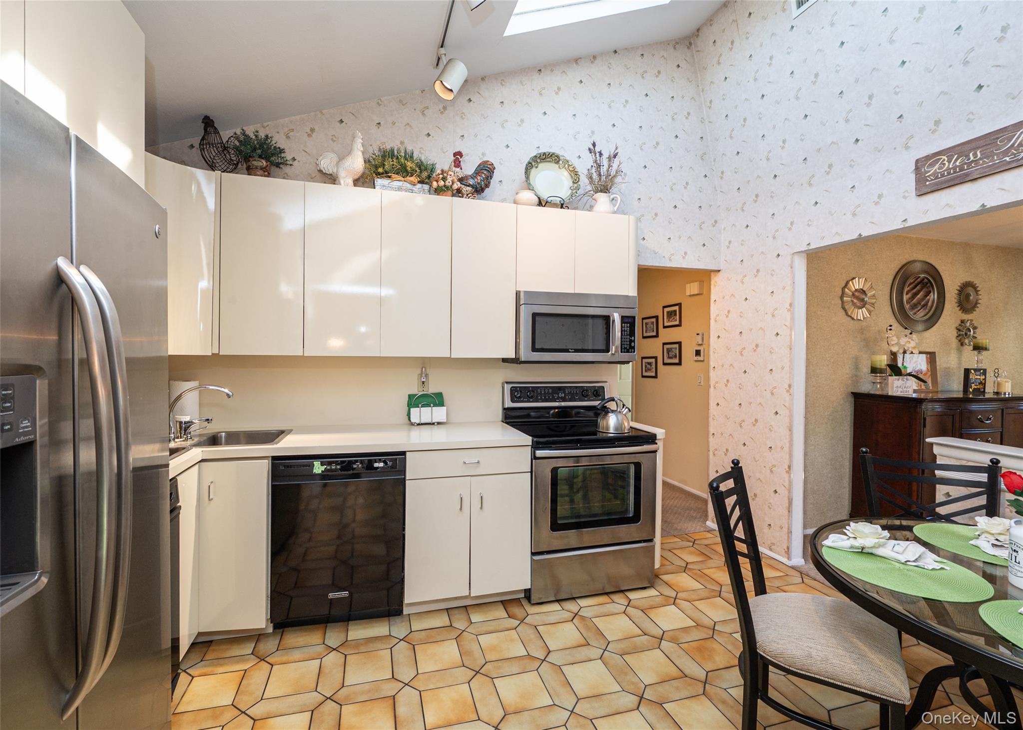 #2 photo, 34 Scherer Street, ナッソー郡 Bethpage , NY 11714