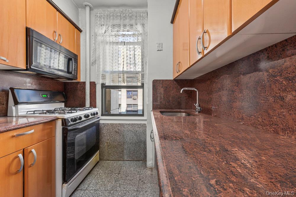 #9 photo, 98-41 64th Road, クイーンズ区 Rego Park , NY 11374