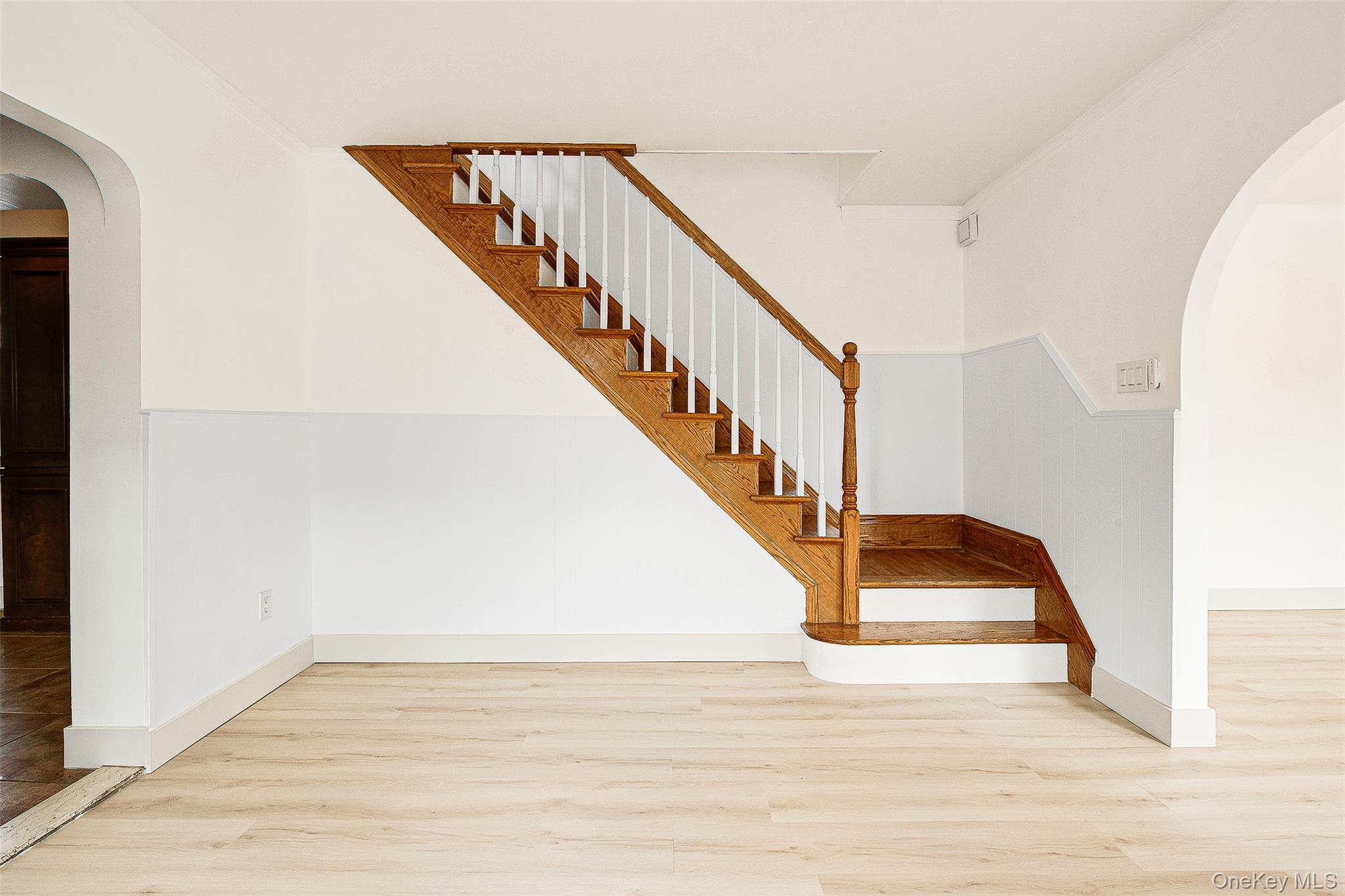 #20 photo, 93-01 71st Avenue, Forest Hills , NY 11375