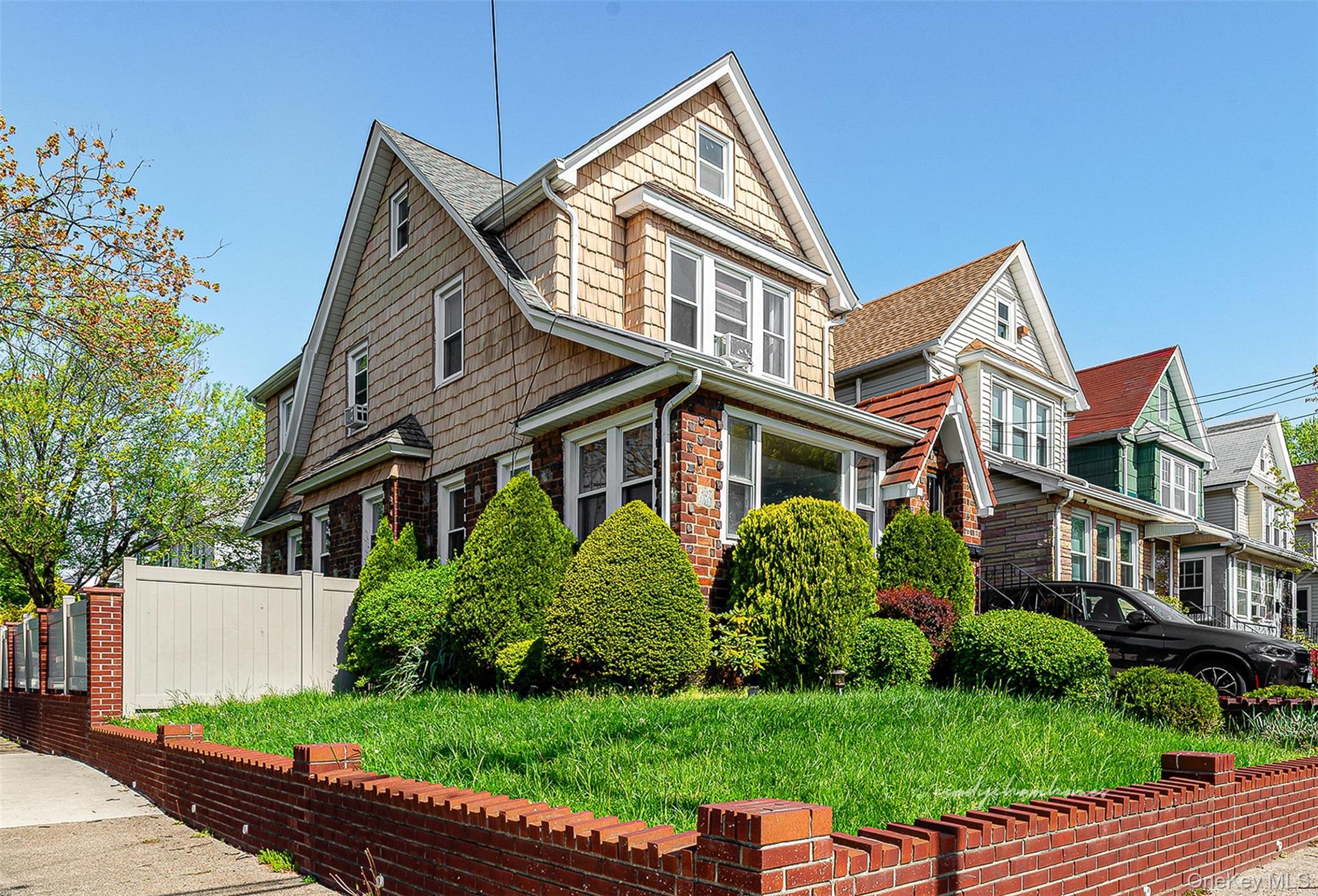 #3 photo, 93-01 71st Avenue, Forest Hills , NY 11375