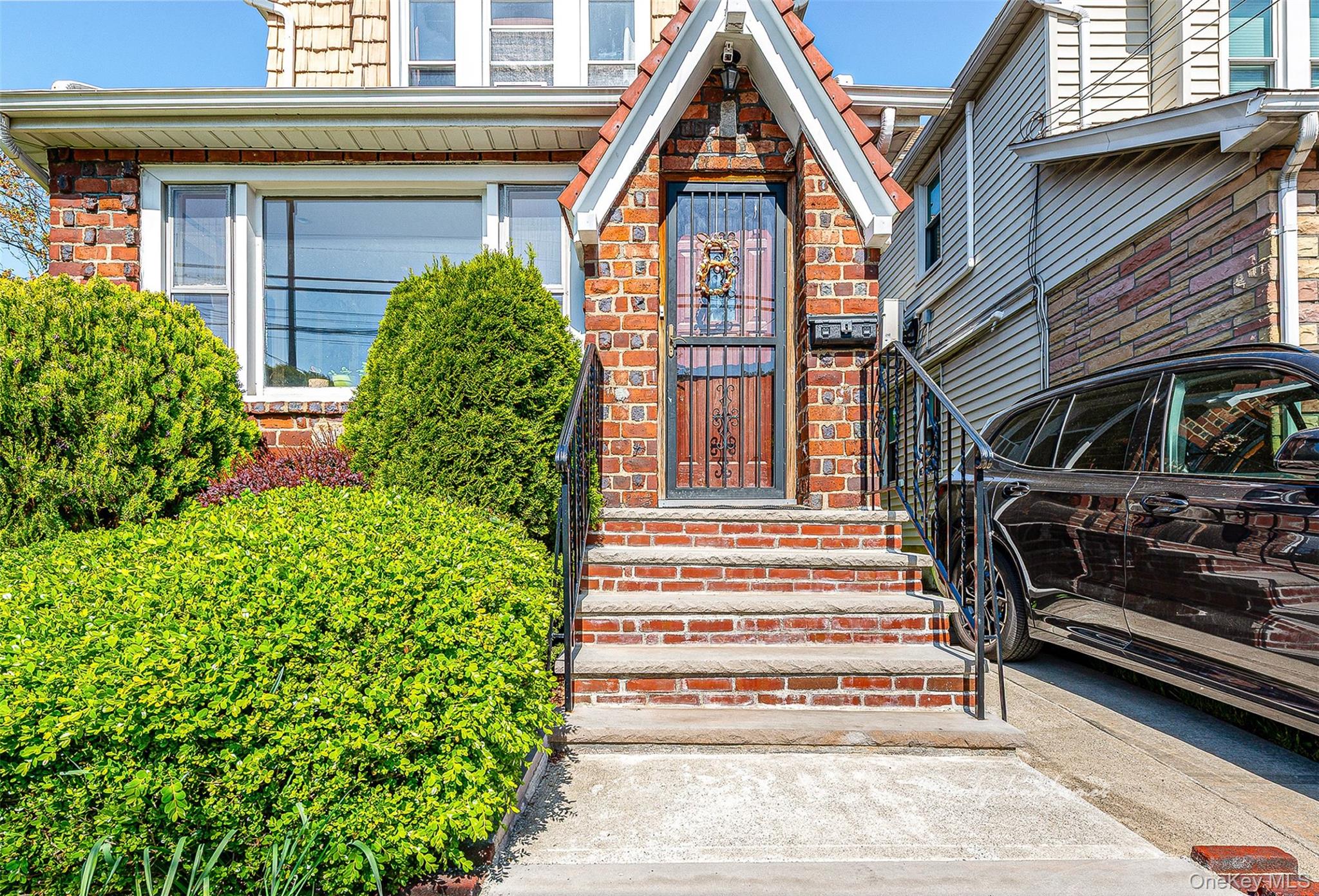 #4 photo, 93-01 71st Avenue, Forest Hills , NY 11375