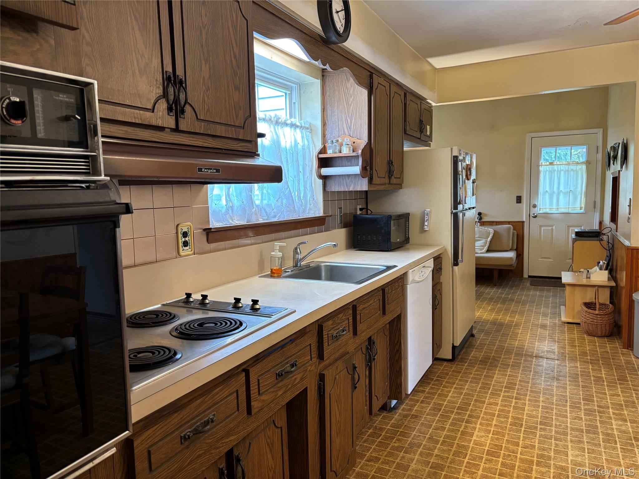 #10 photo, 47 Ridge Road, サフォーク郡 Wyandanch , NY 11798