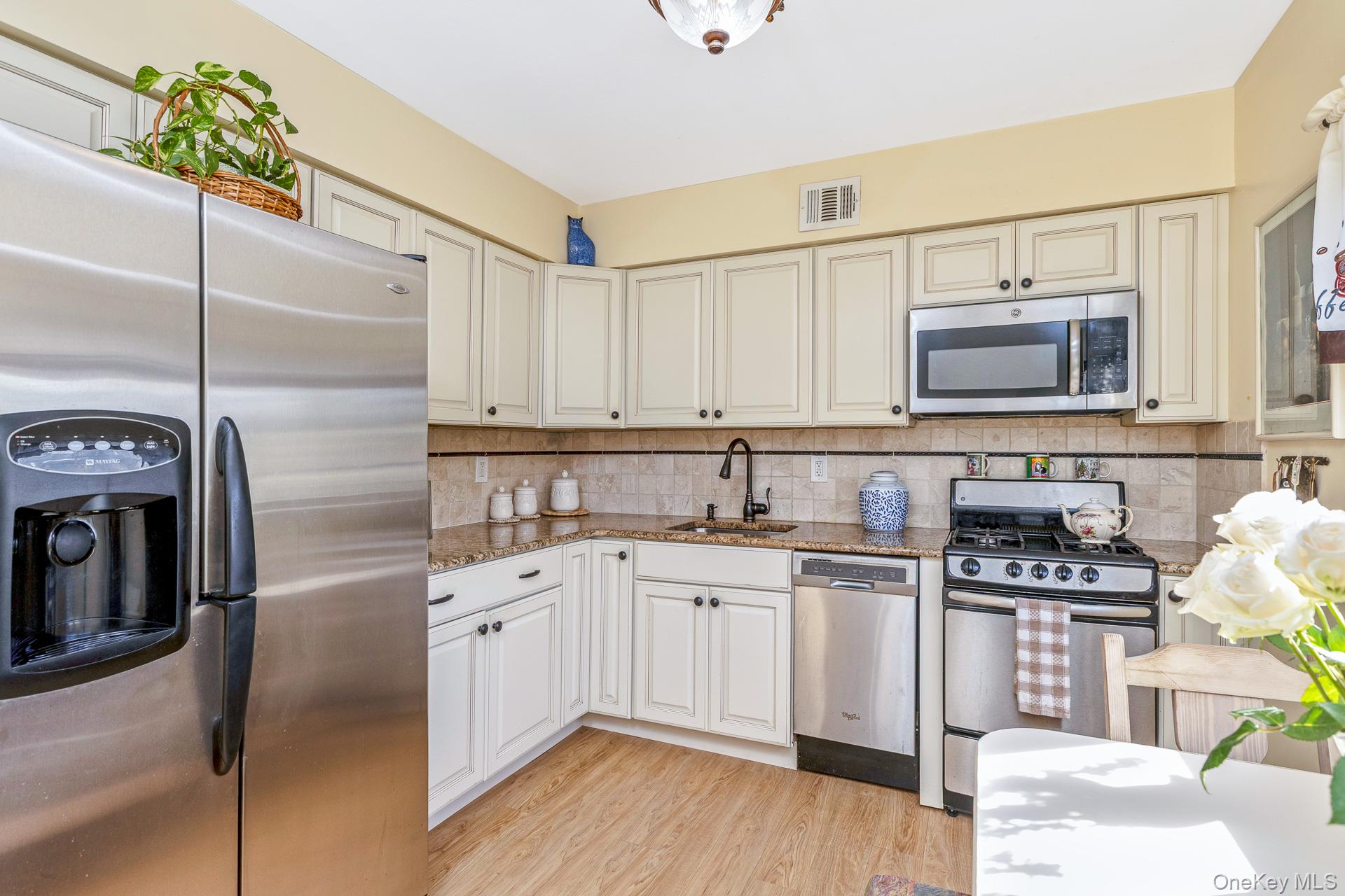 #9 photo, 202 Pointe Circle North, サフォーク郡 Coram , NY 11727