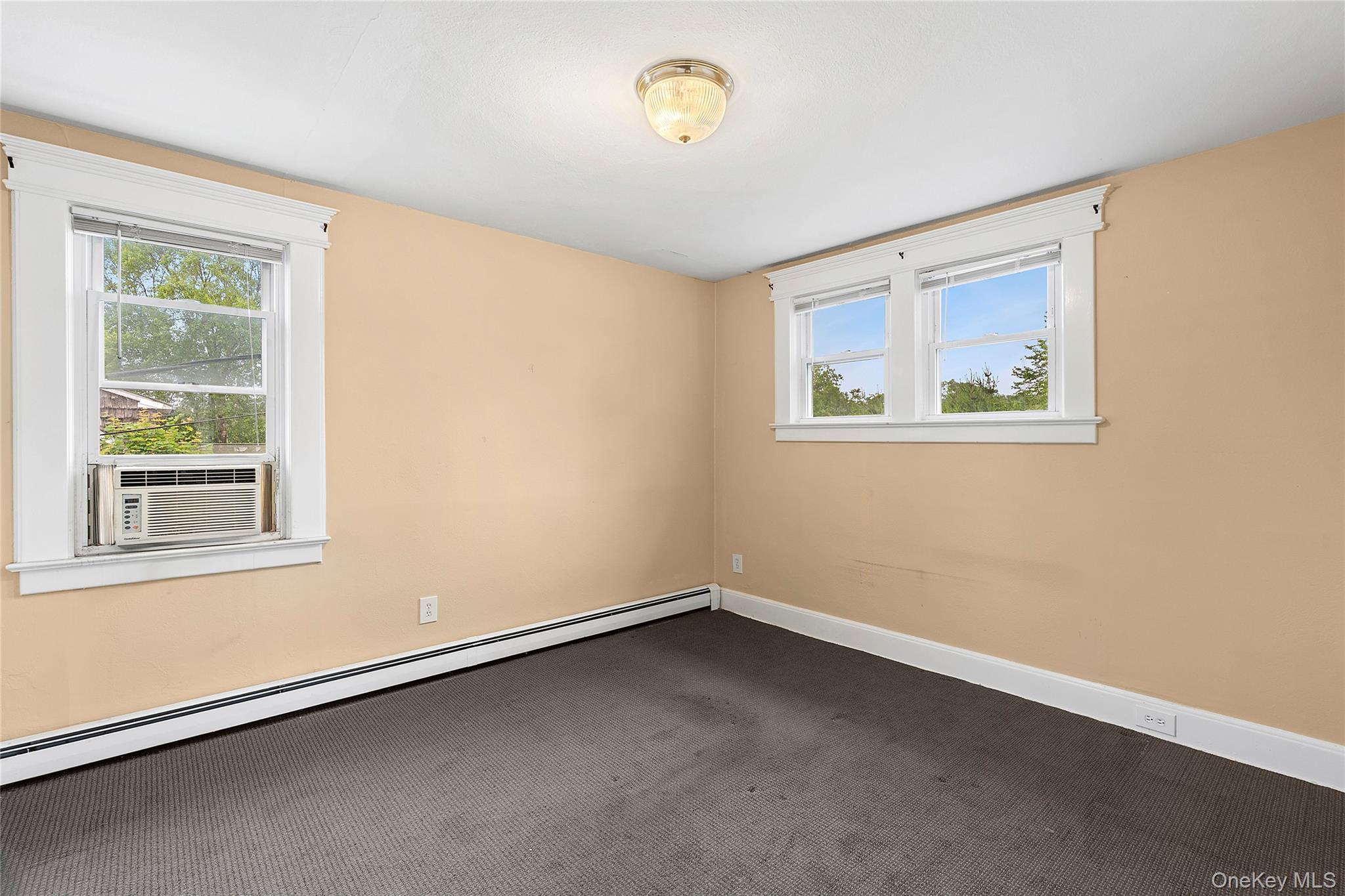 #13 photo, 1018 Roanoke Avenue, サフォーク郡 Riverhead , NY 11901