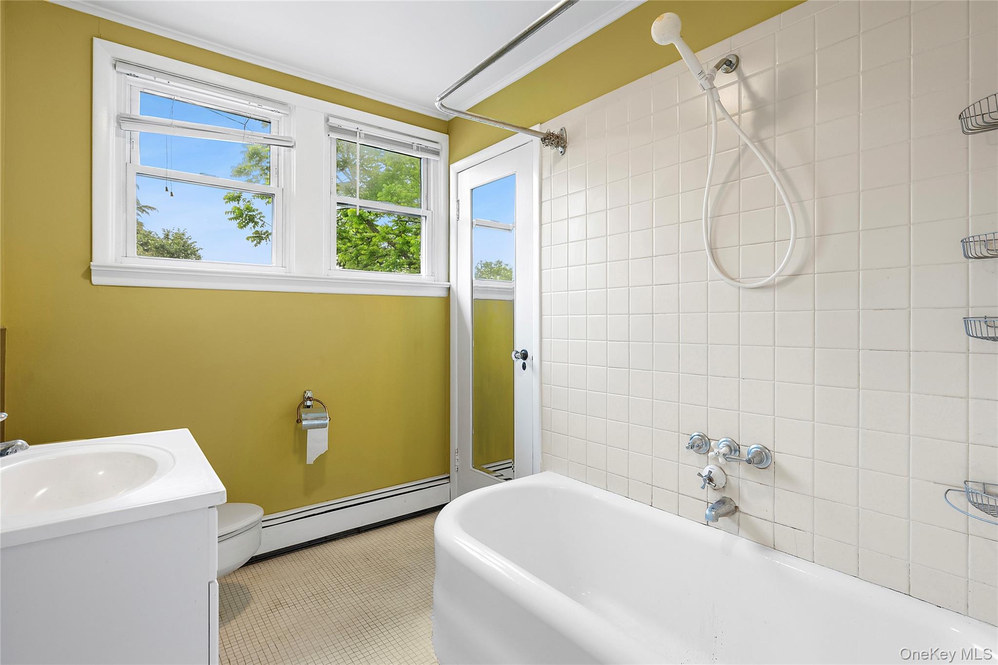 #18 photo, 1018 Roanoke Avenue, サフォーク郡 Riverhead , NY 11901