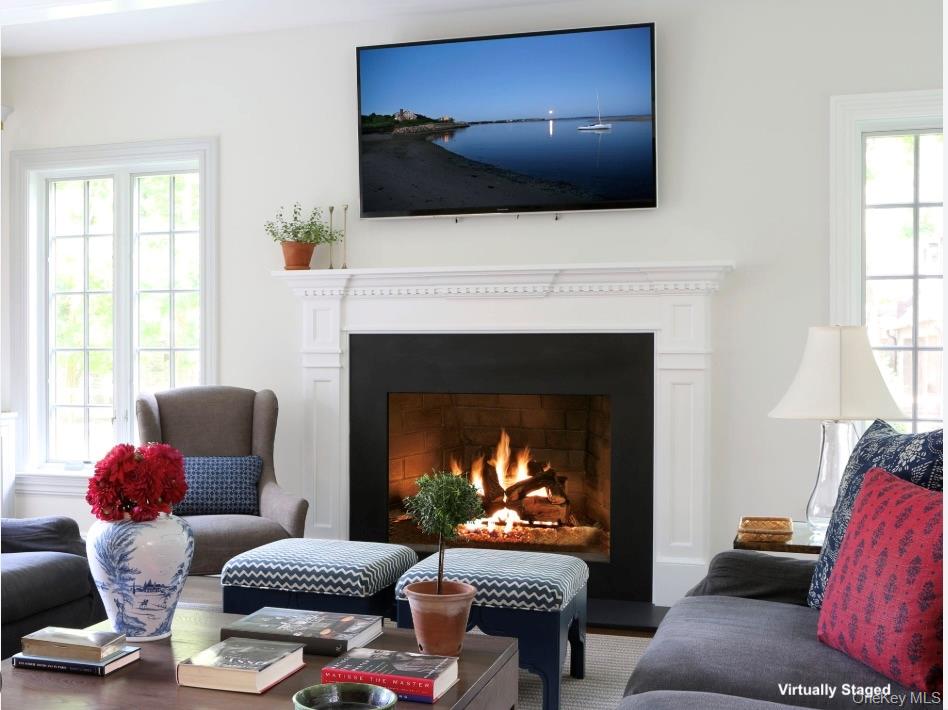 #4 photo, 1018 Roanoke Avenue, サフォーク郡 Riverhead , NY 11901