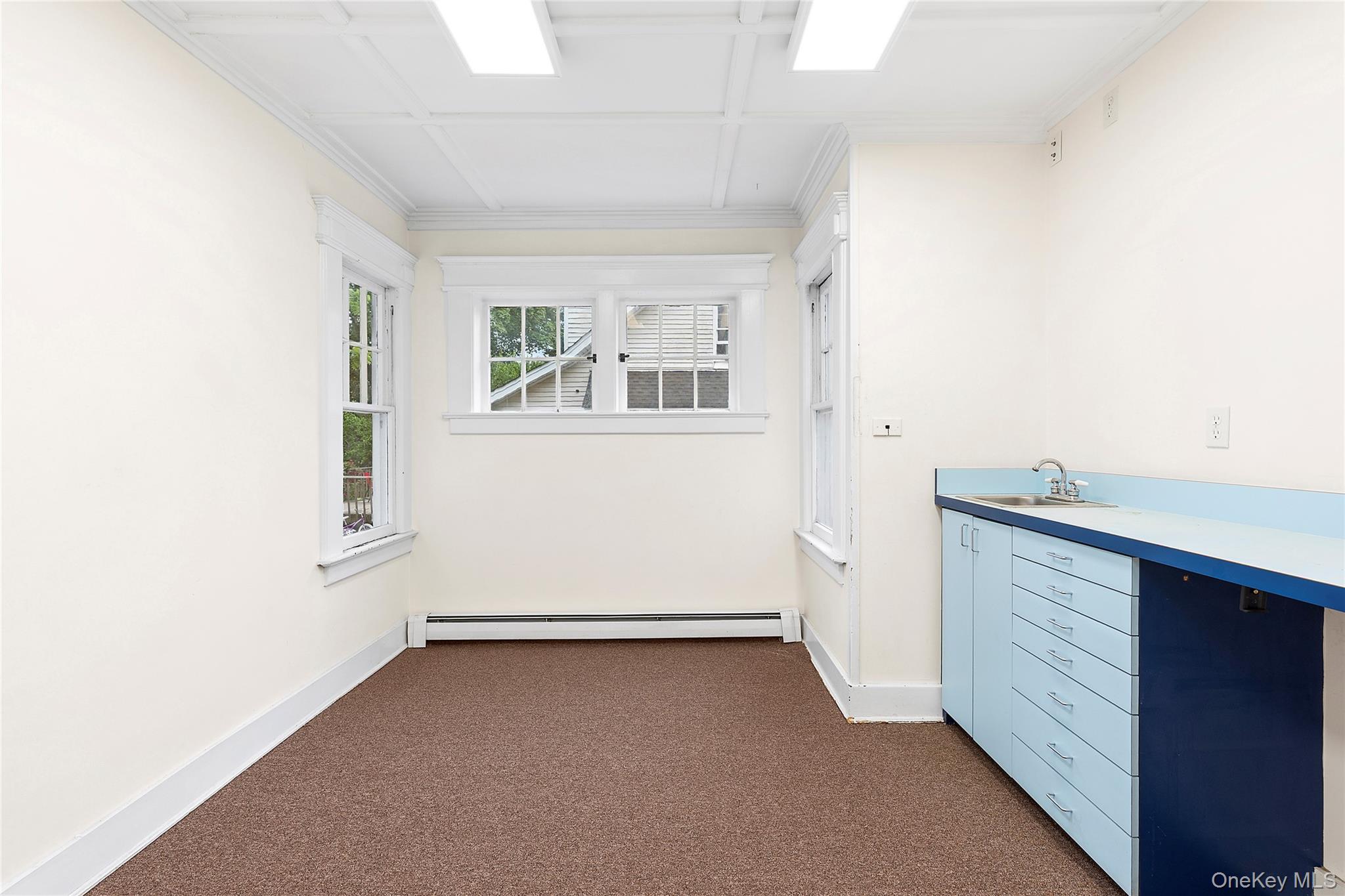 #7 photo, 1018 Roanoke Avenue, サフォーク郡 Riverhead , NY 11901