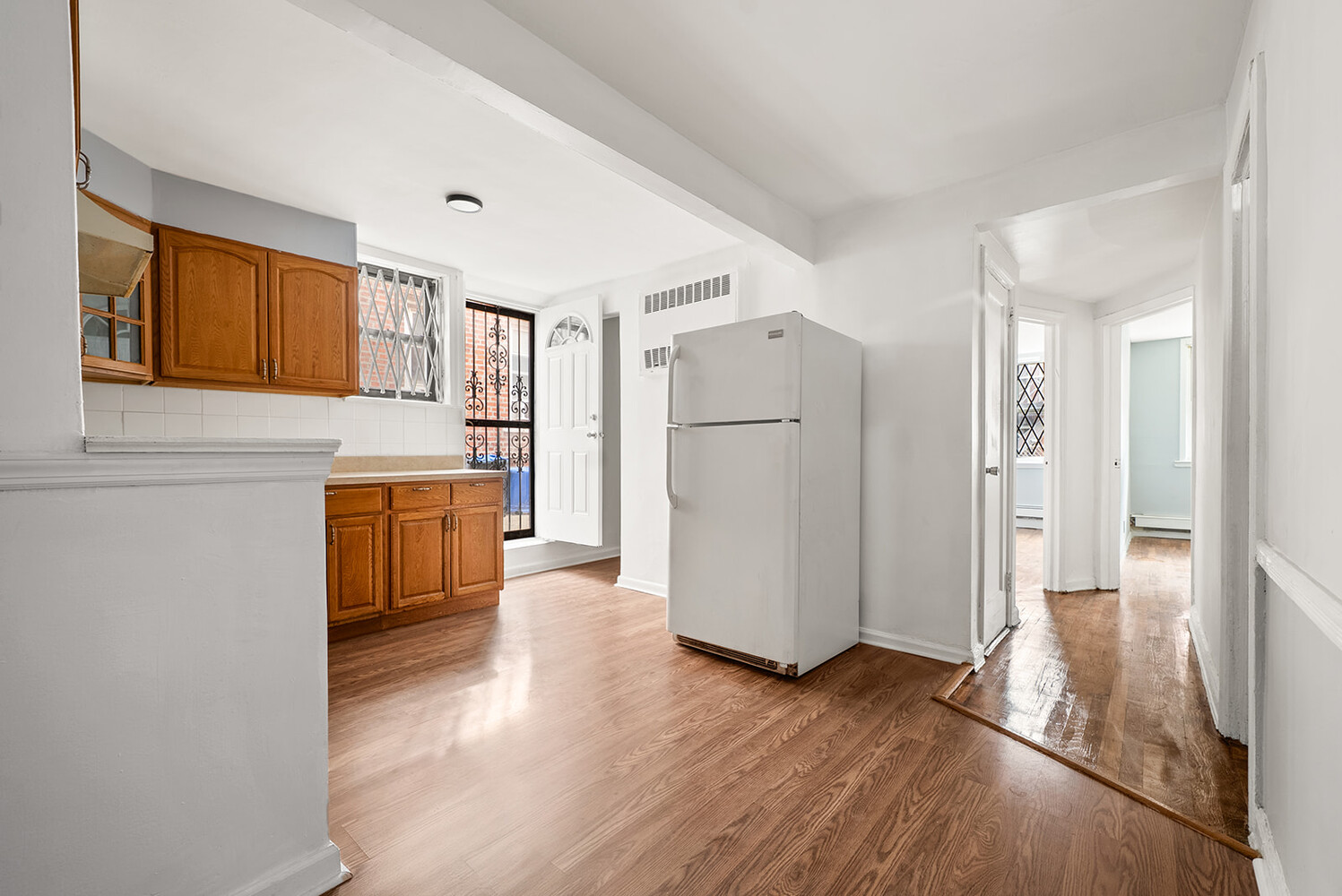 #16 photo, 5531 KINGS Highway, ブルックリン区 East Flatbush , NY 11203