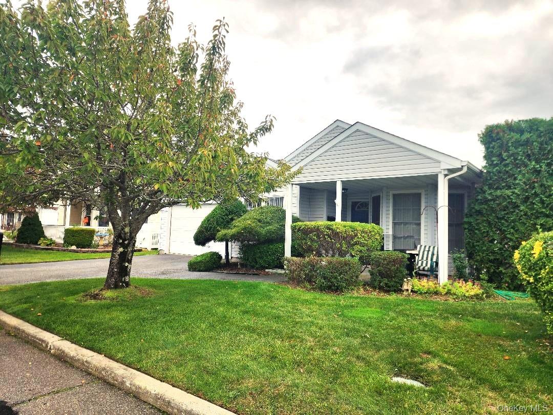 #1 photo, 1 Willow Court, サフォーク郡 Manorville , NY 11949