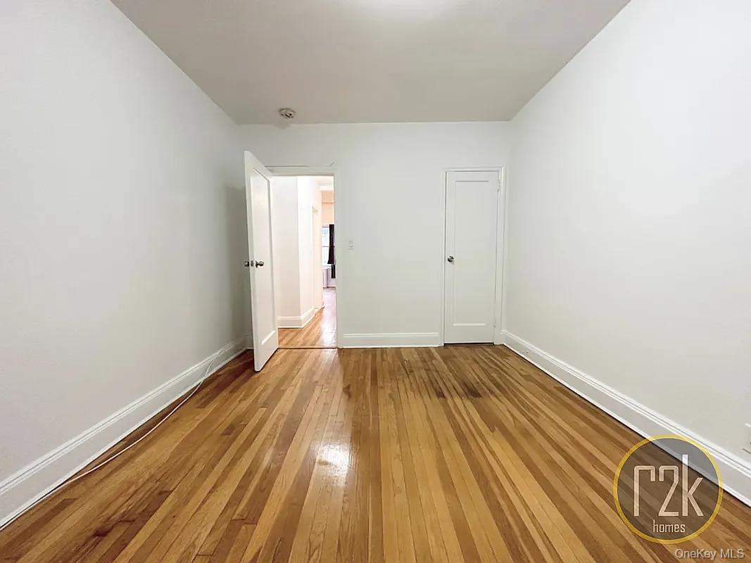 #14 photo, 63-88 Wetherole Street, クイーンズ区 Flushing , NY 11374