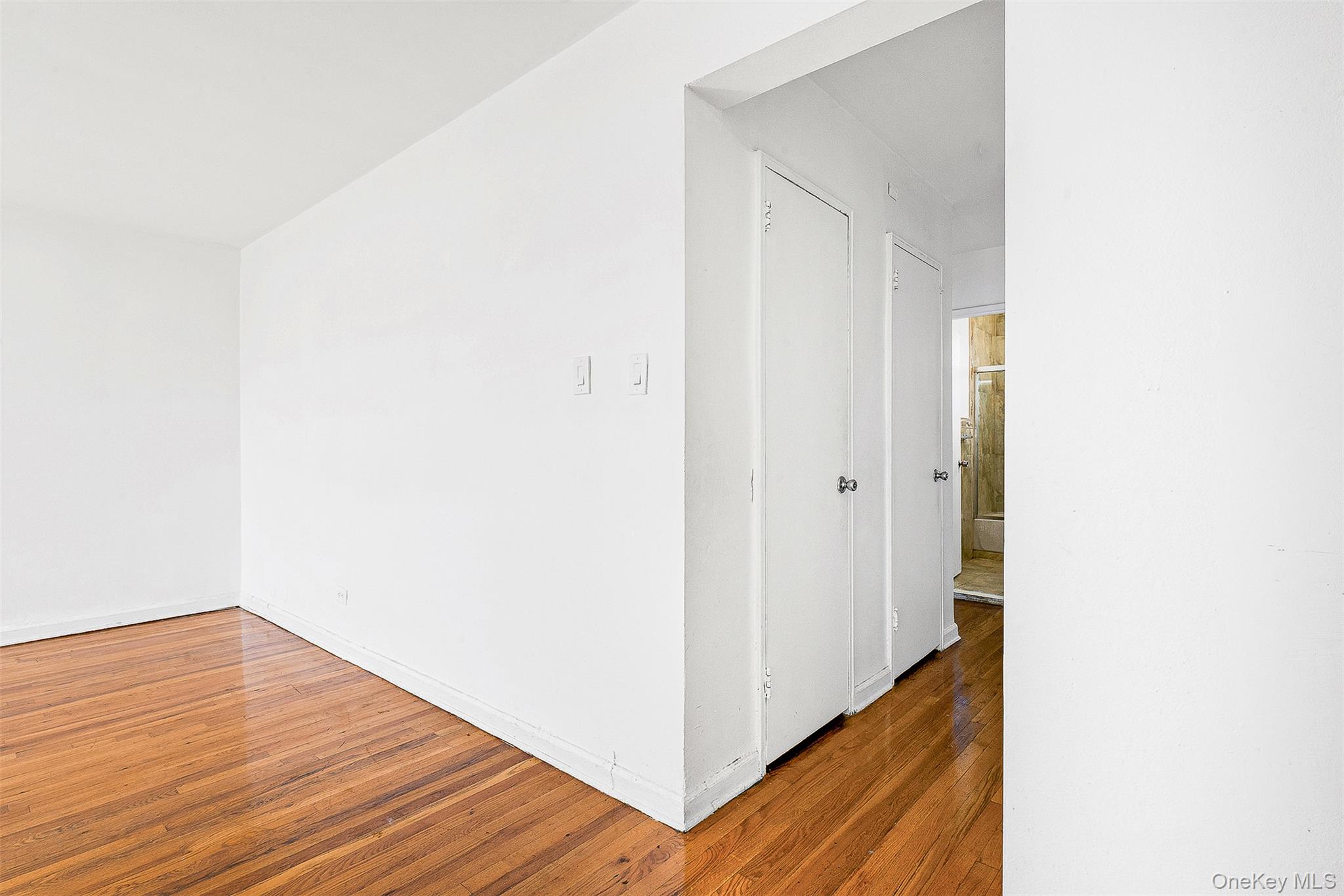 #14 photo, 62-59 108th Street, クイーンズ区 Forest Hills , NY 11375