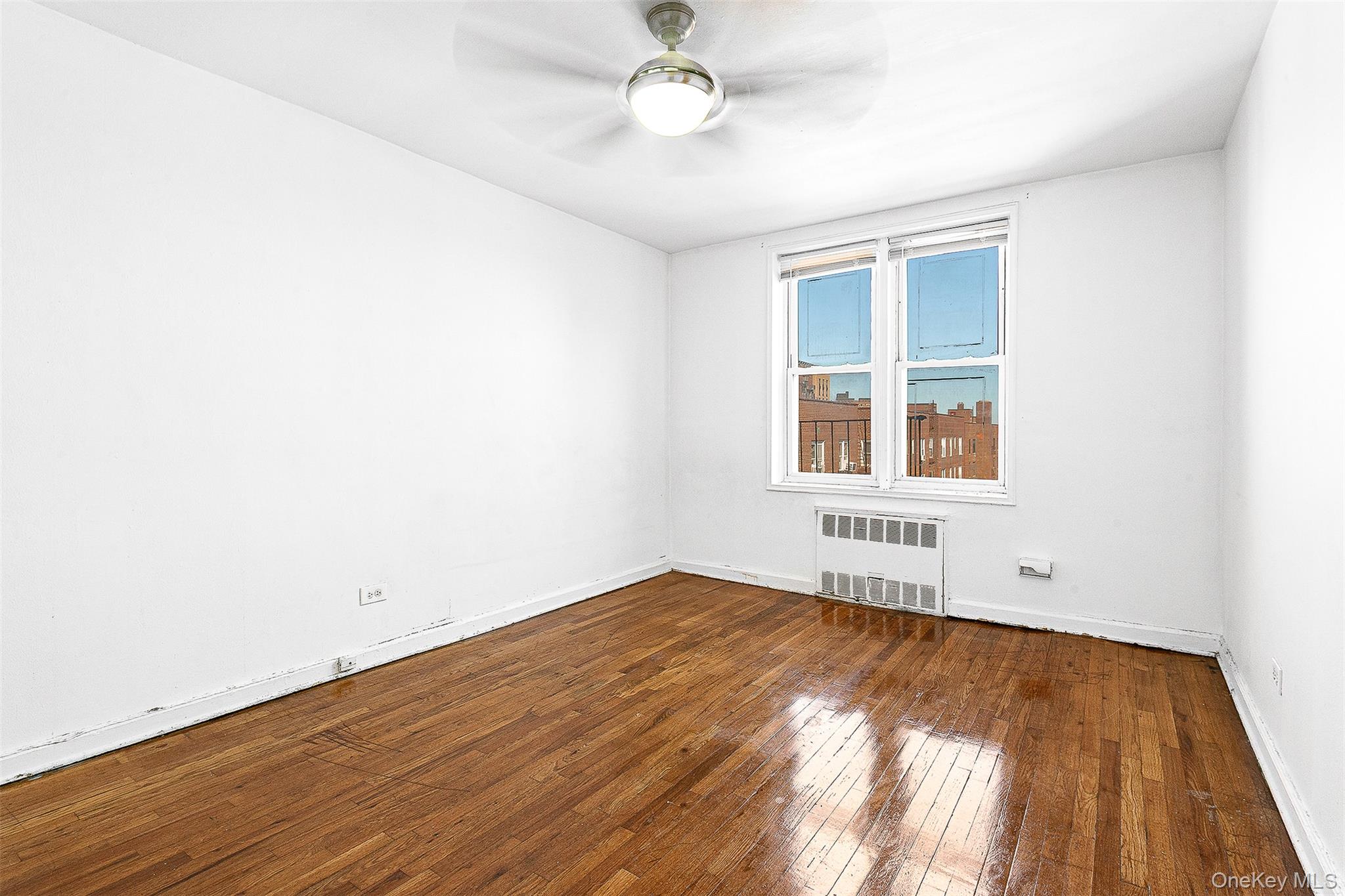 #15 photo, 62-59 108th Street, クイーンズ区 Forest Hills , NY 11375