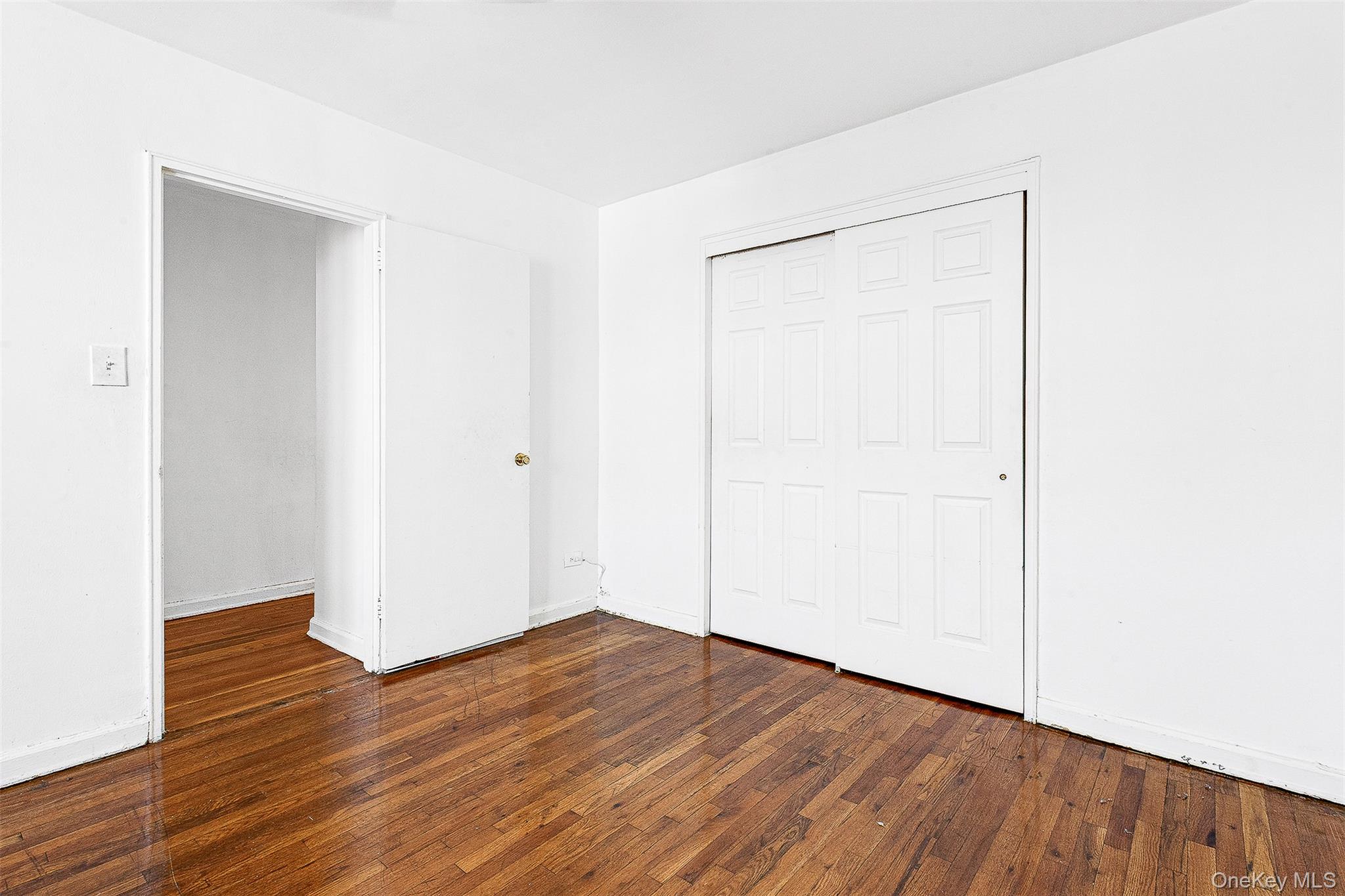 #18 photo, 62-59 108th Street, クイーンズ区 Forest Hills , NY 11375