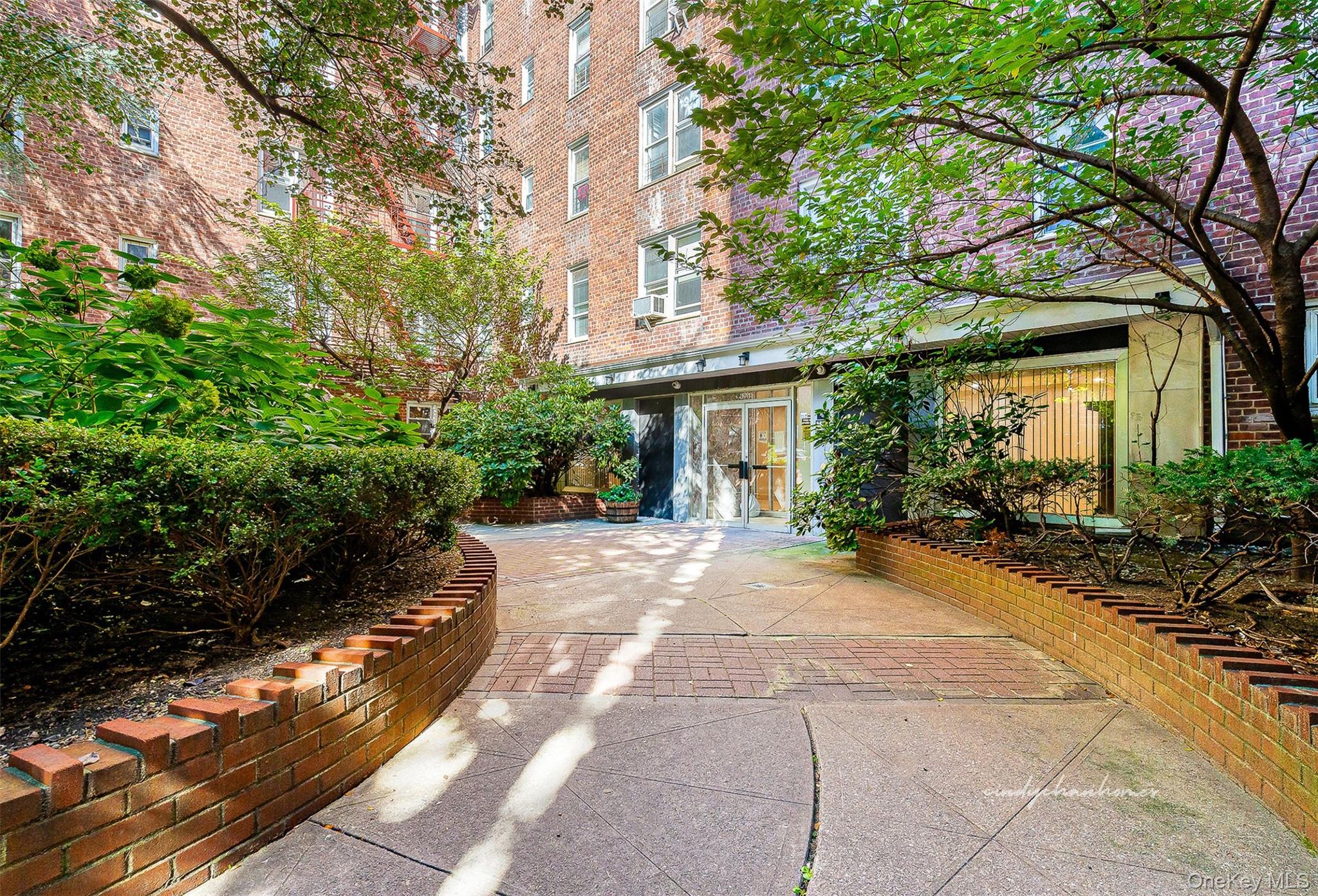 #2 photo, 62-59 108th Street, クイーンズ区 Forest Hills , NY 11375
