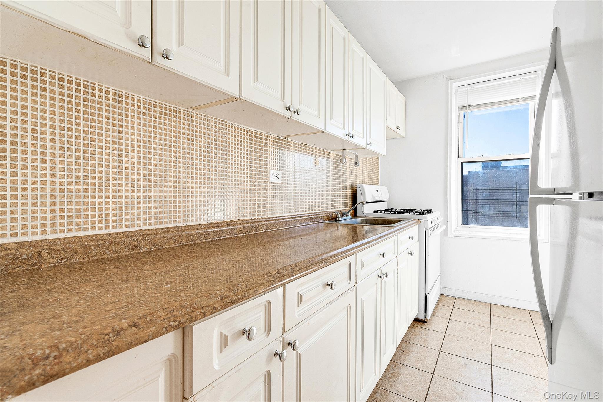 #8 photo, 62-59 108th Street, クイーンズ区 Forest Hills , NY 11375