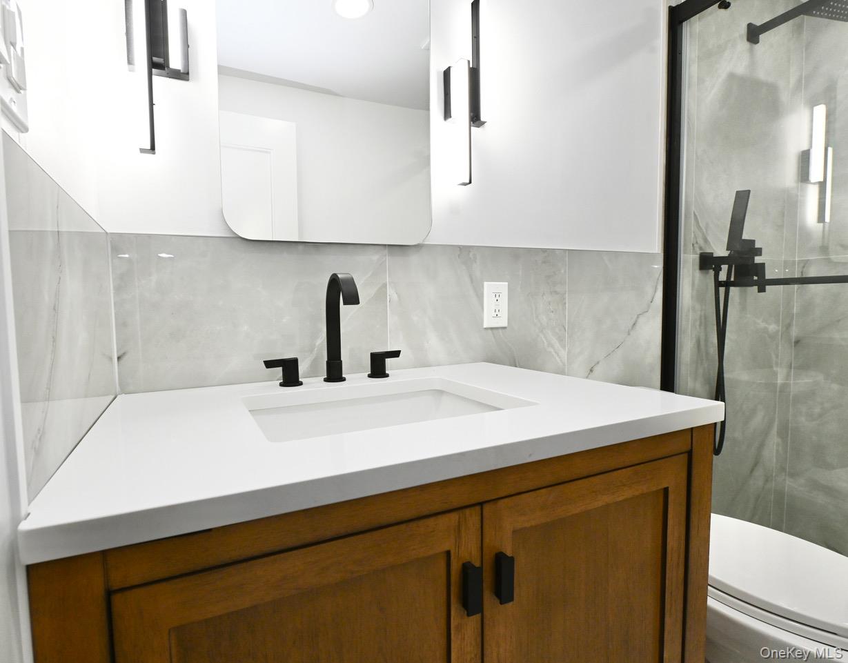 #20 photo, 2 Little Hill Road, サフォーク郡 East Setauket , NY 11733