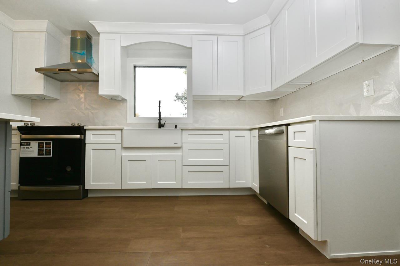 #8 photo, 2 Little Hill Road, サフォーク郡 East Setauket , NY 11733