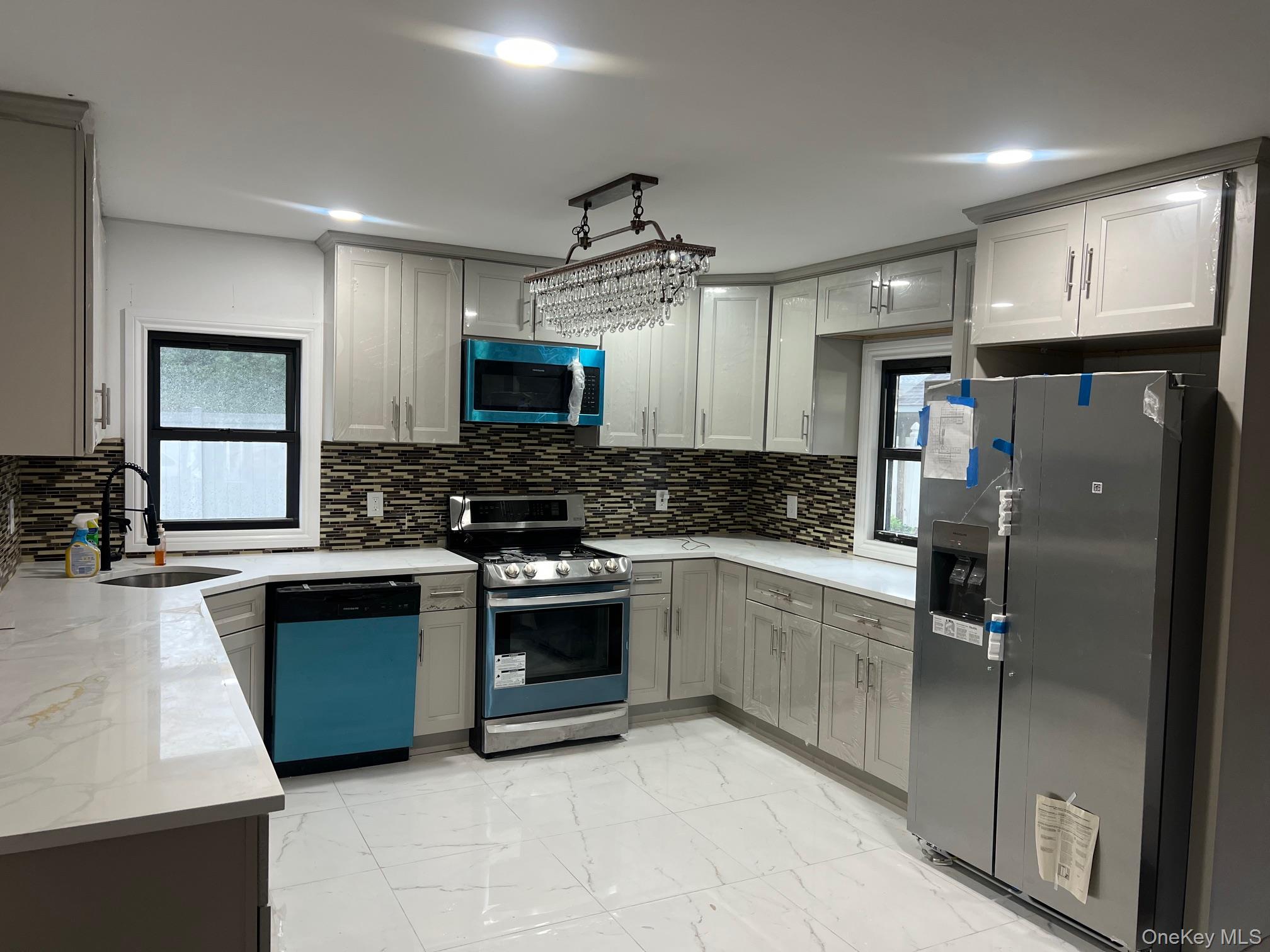 #14 photo, 66 WARNER Avenue, ナッソー郡 Hempstead , NY 11550