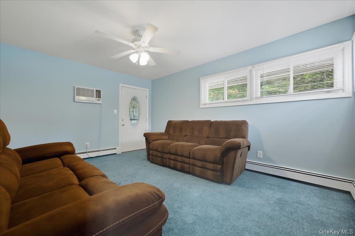 #13 photo, 44 Shotgun Lane, ナッソー郡 Levittown , NY 11756