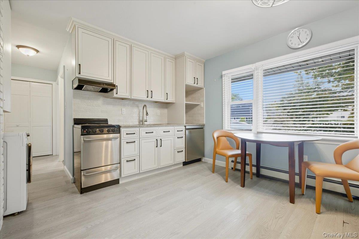 #4 photo, 44 Shotgun Lane, ナッソー郡 Levittown , NY 11756