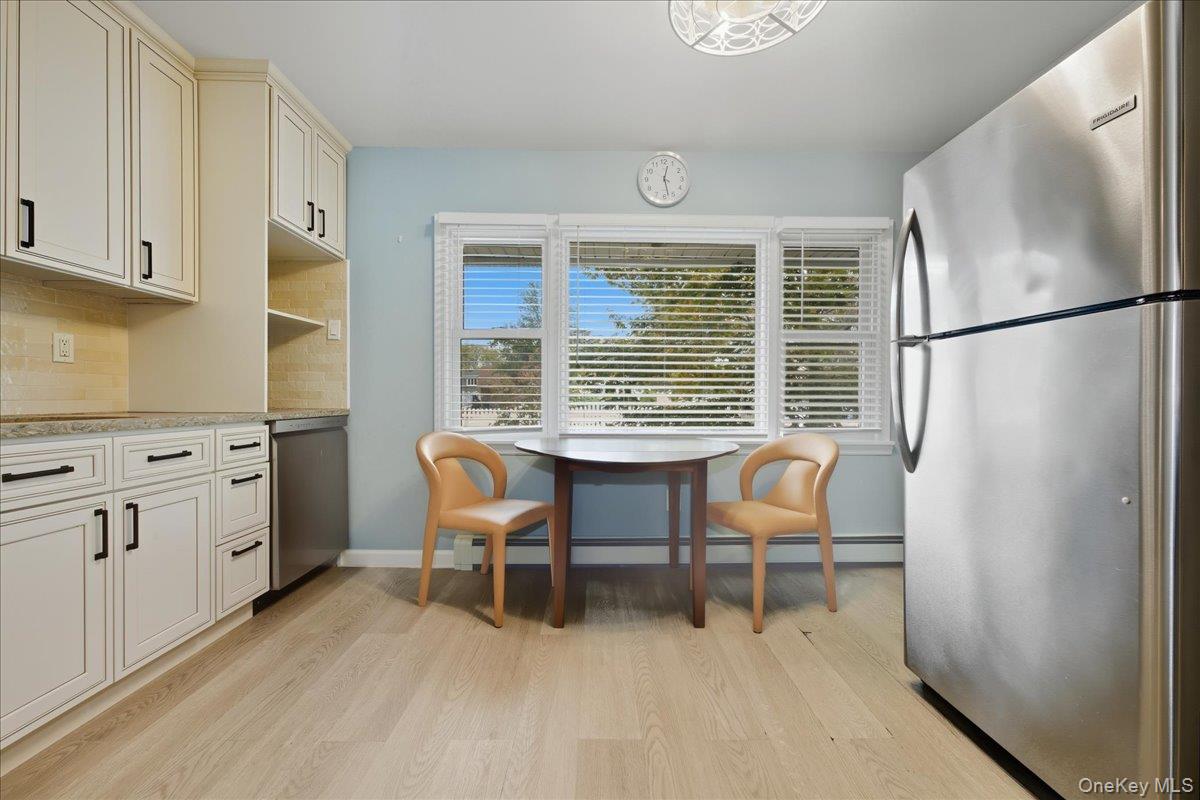 #5 photo, 44 Shotgun Lane, ナッソー郡 Levittown , NY 11756