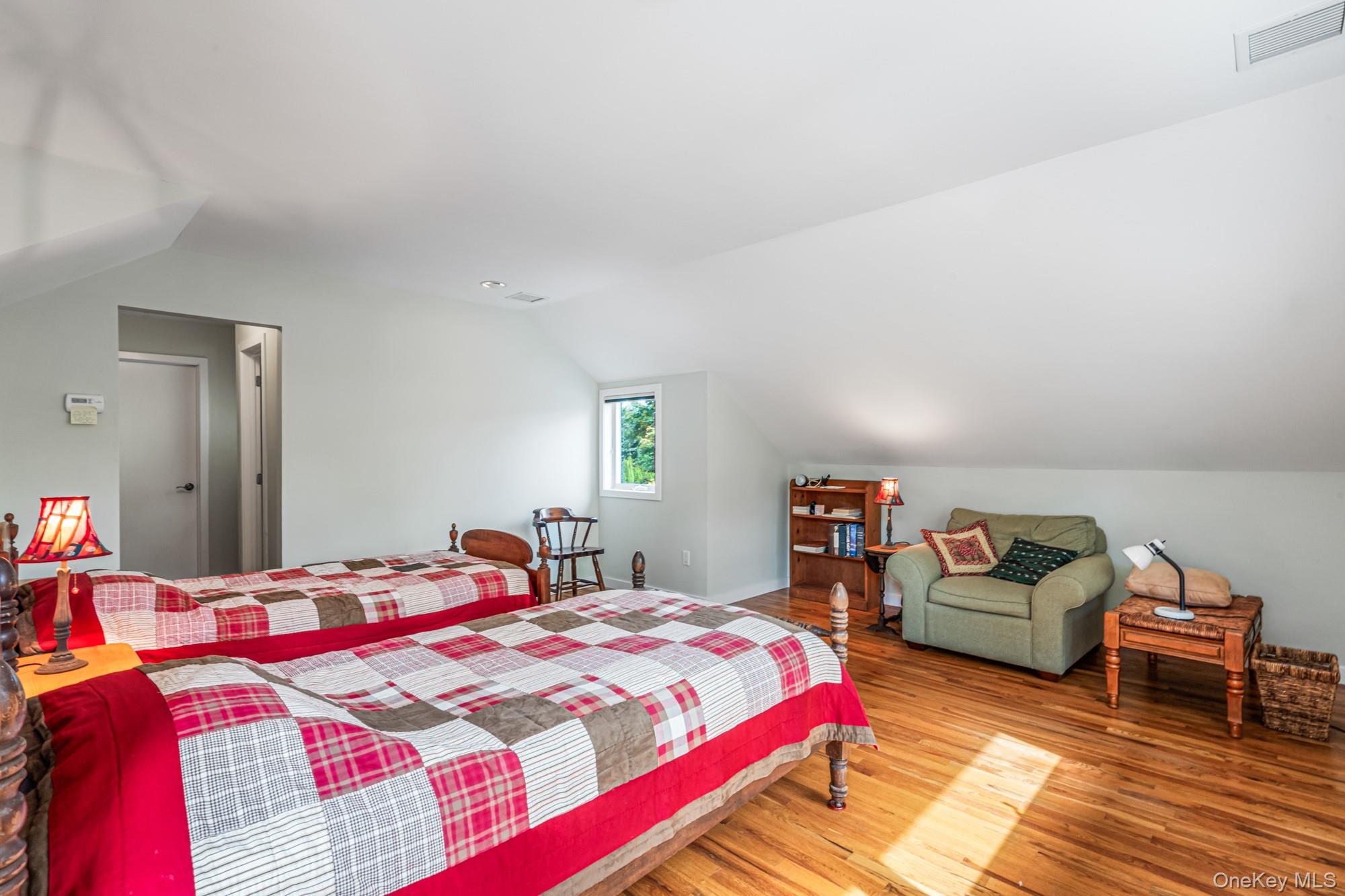 #11 photo, 150 Montauk Highway, サフォーク郡 Westhampton , NY 11977