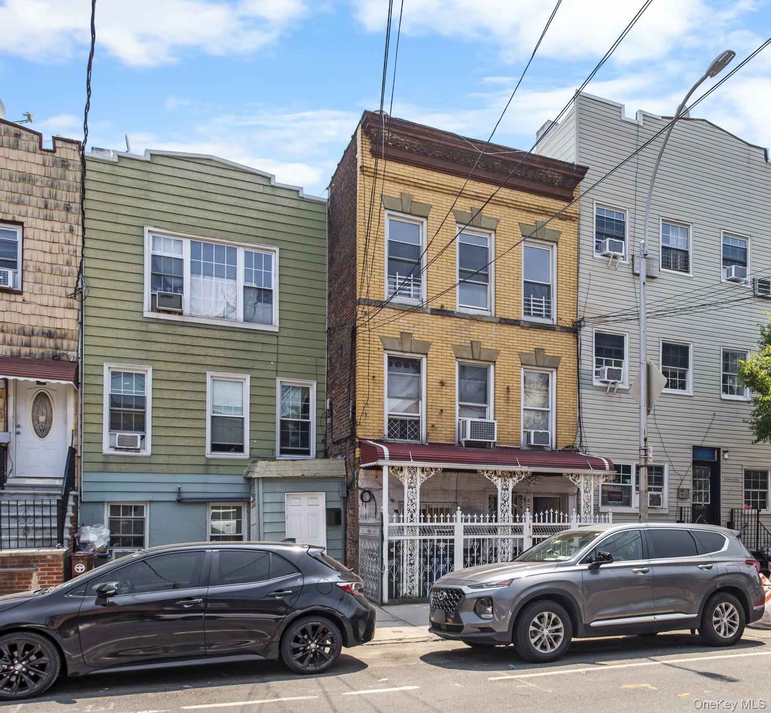 #8 photo, 3057 14th Street, クイーンズ区 Astoria , NY 11102