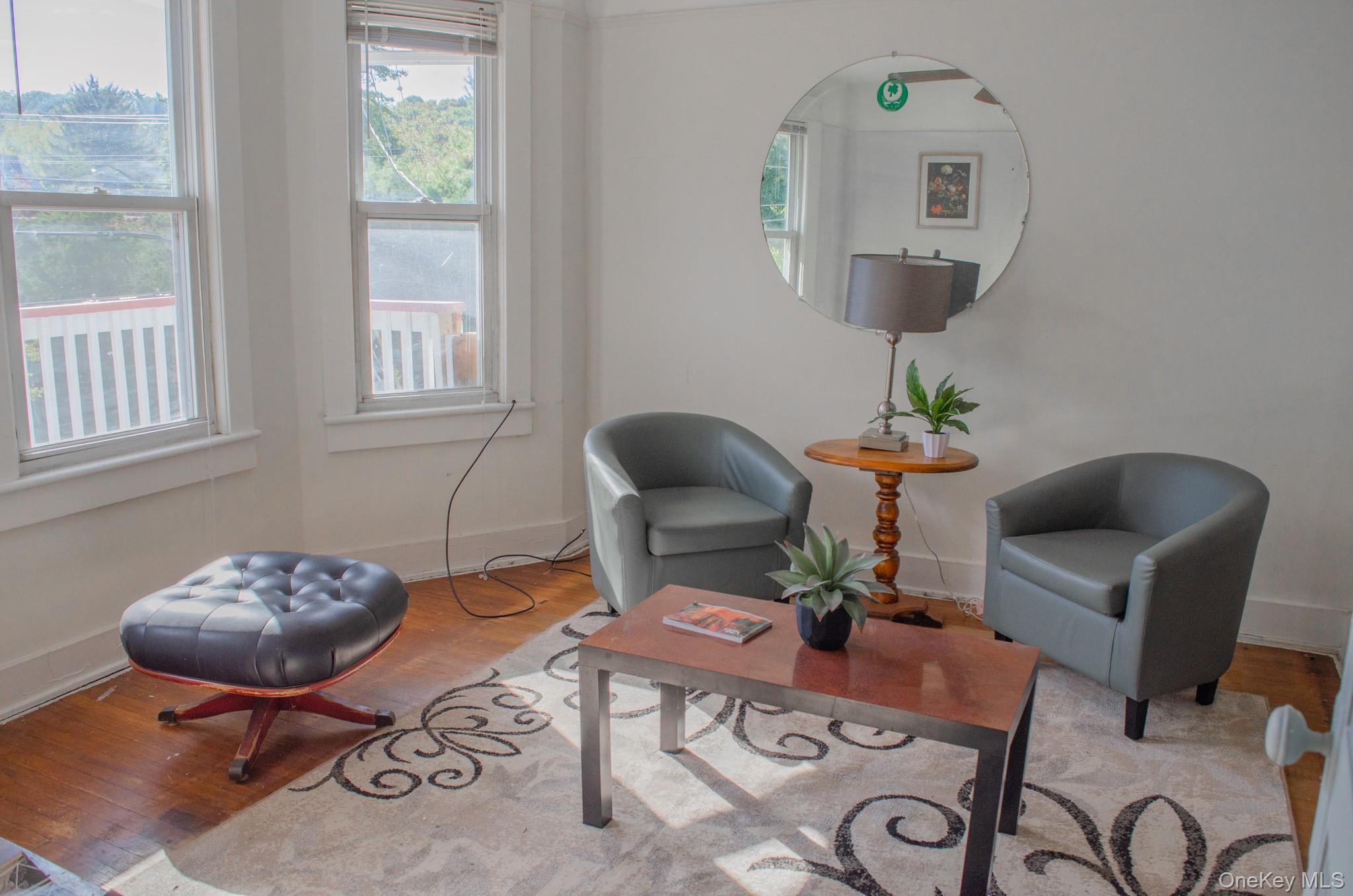 #10 photo, 11 Third, Kingston , NY 12401