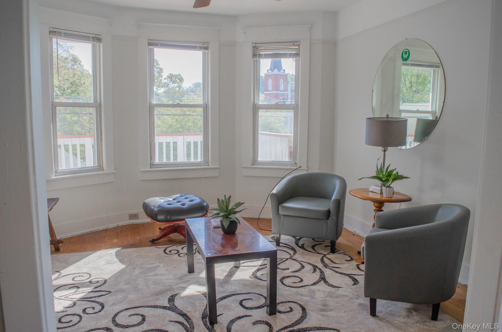 #19 photo, 11 Third, Kingston , NY 12401