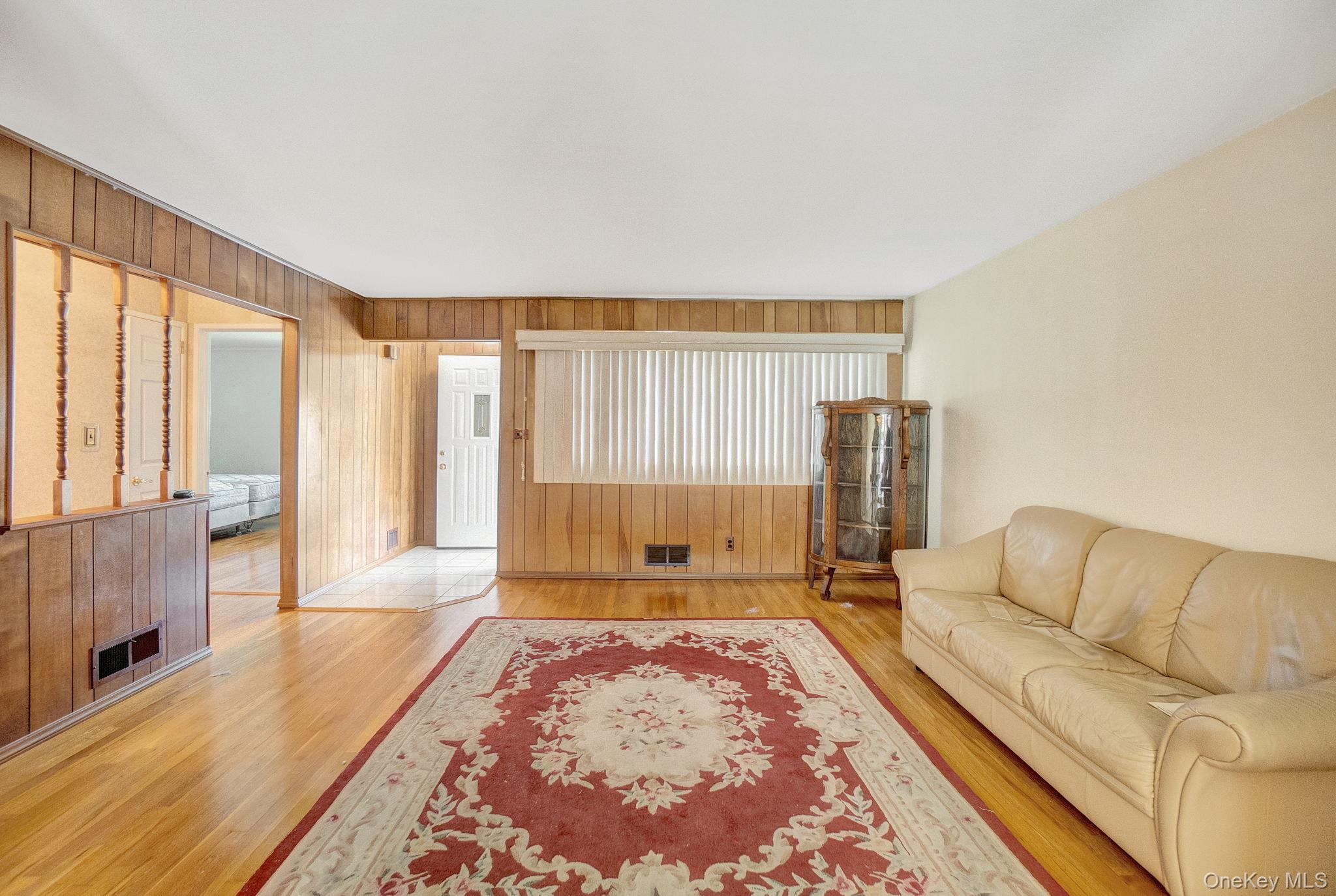 #2 photo, 58 Lehigh Lane, ナッソー郡 Hicksville , NY 11801