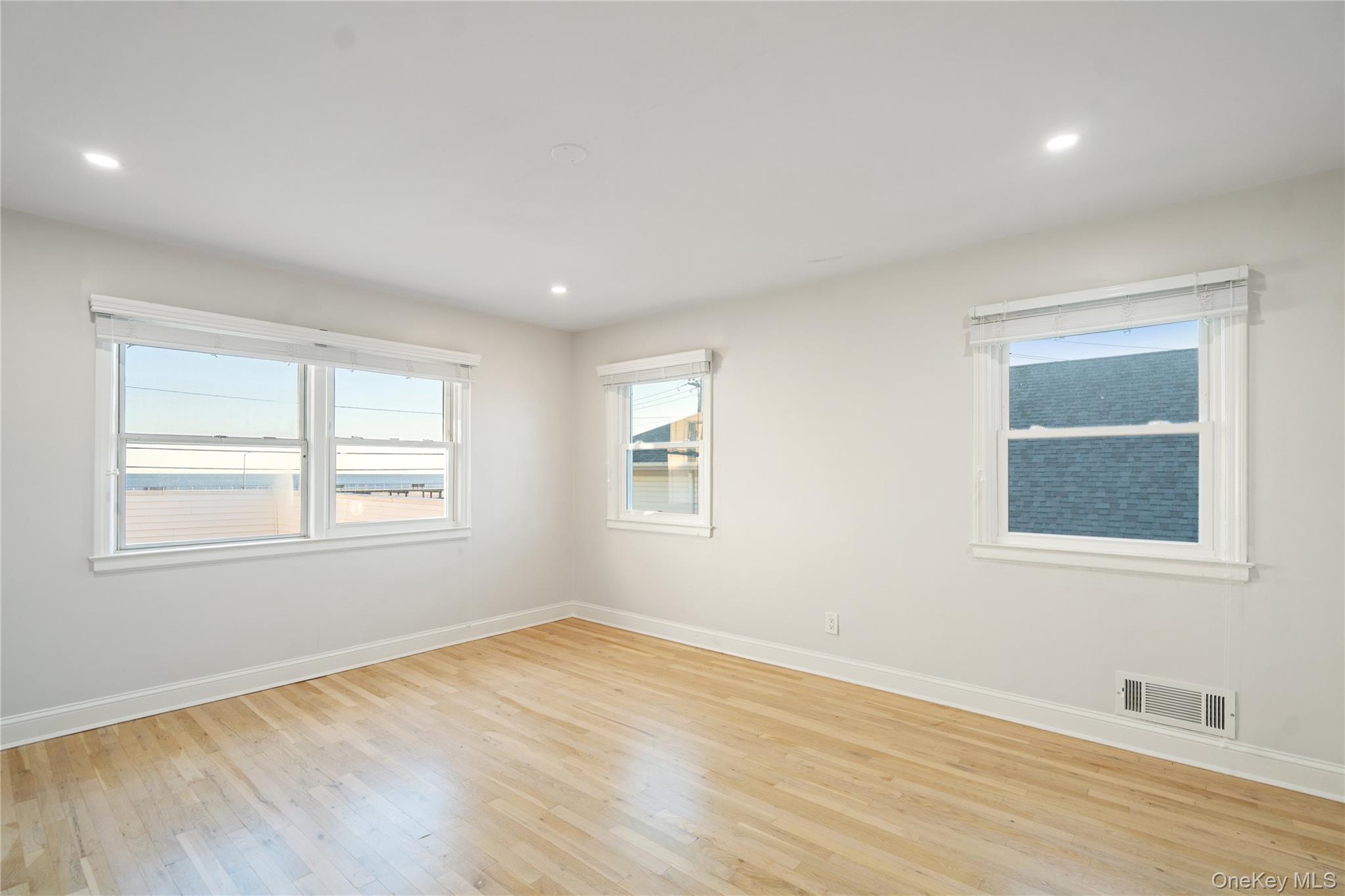 #19 photo, 2000 Ocean Boulevard, ナッソー郡 Atlantic Beach , NY 11509