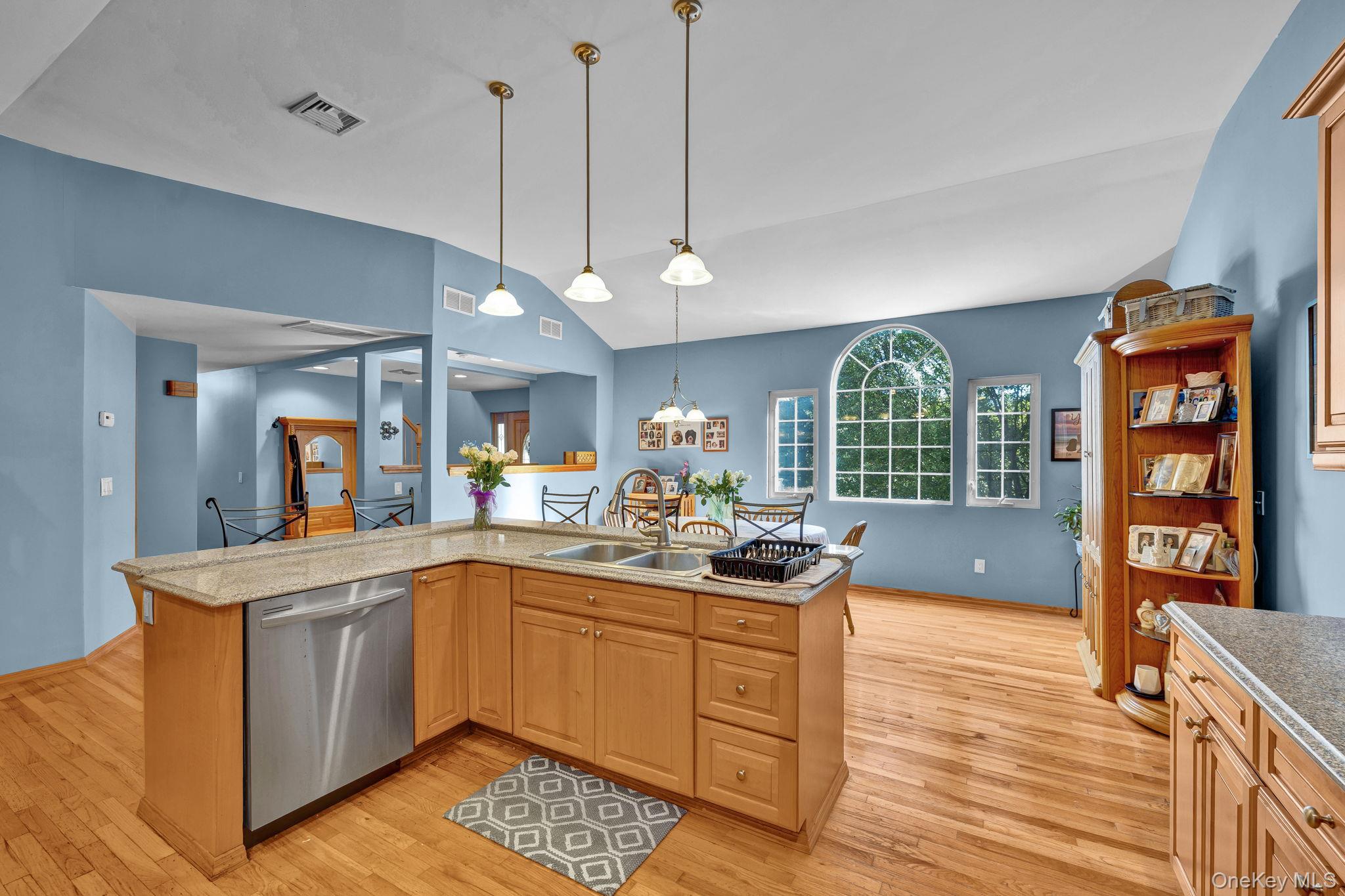 #6 photo, 4 Applesauce Lane, Wappingers Falls , NY 12590