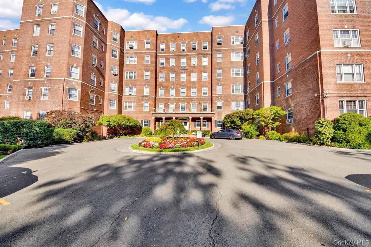 #1 photo, 50 N Broadway, White Plains , NY 10603