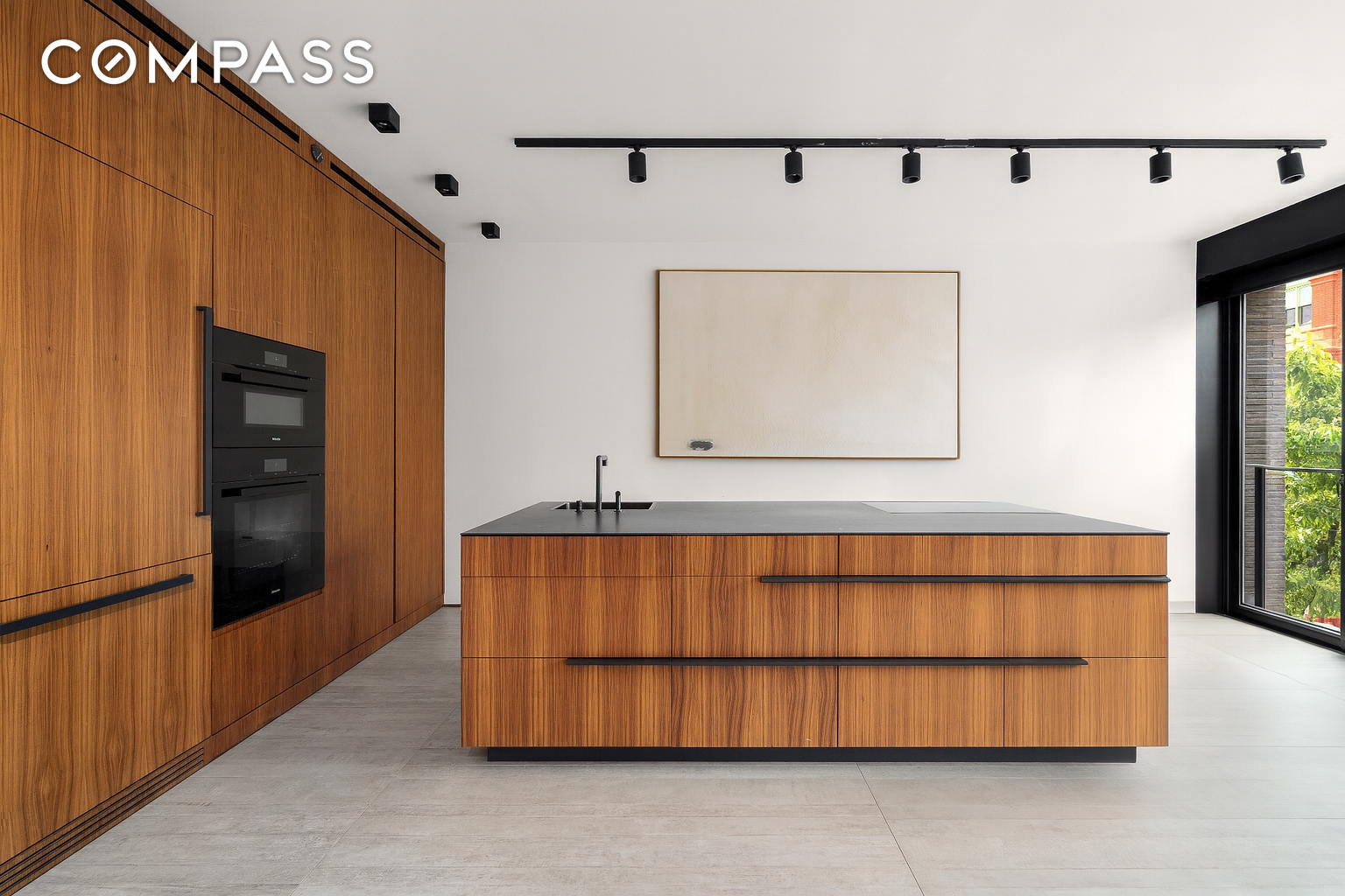 #1 photo, 619 E 6th Street, マンハッタン East Village , NY 10009