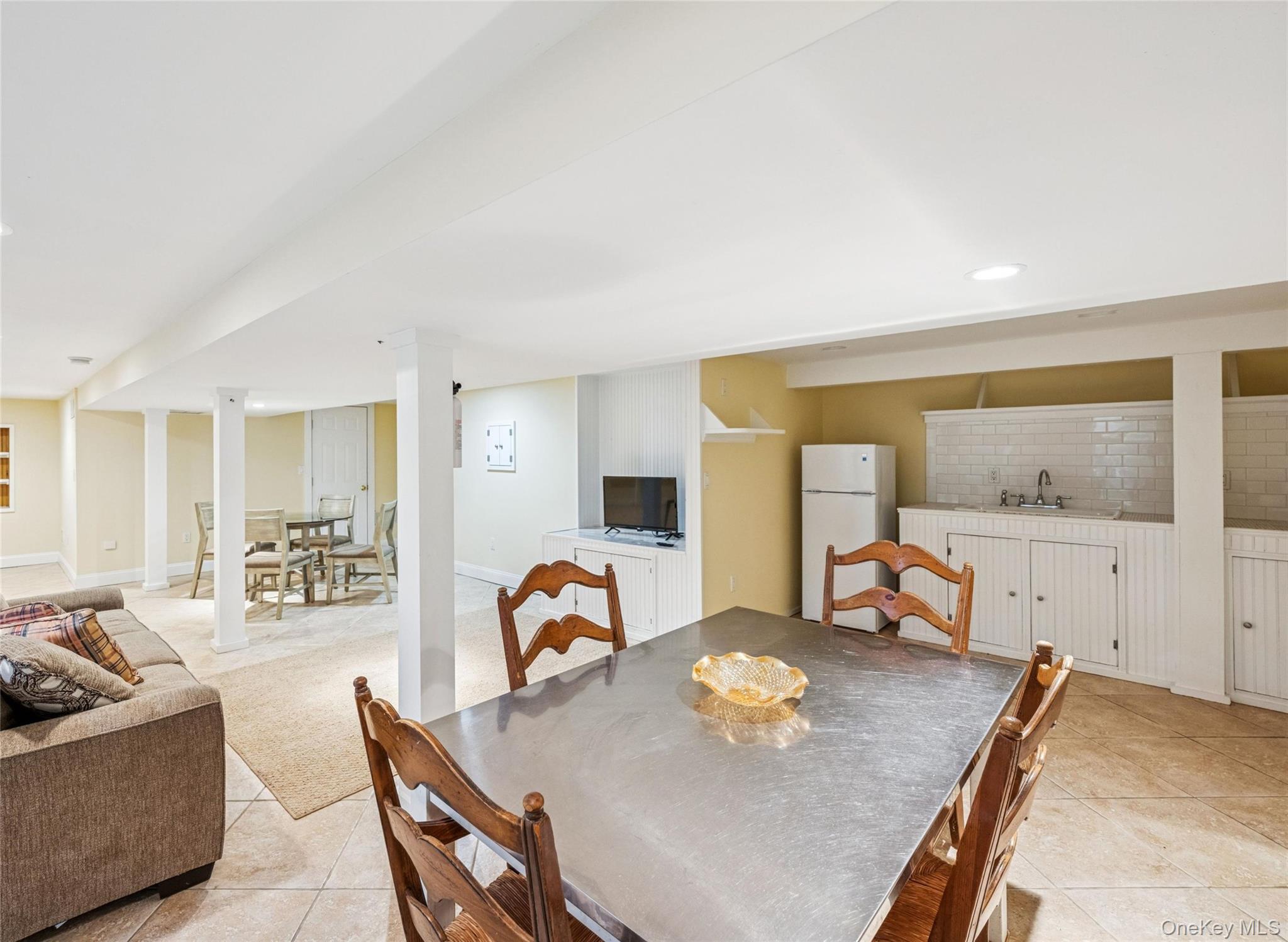 #14 photo, 33 Woods Lane, サフォーク郡 Southampton , NY 11968