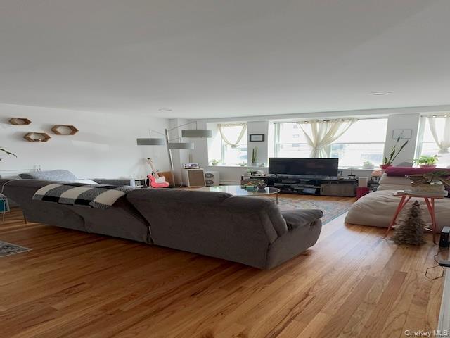 #16 photo, 25 W Broadway, ナッソー郡 Long Beach , NY 11561