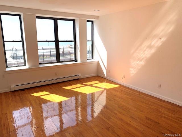 #3 photo, 25 W Broadway, ナッソー郡 Long Beach , NY 11561