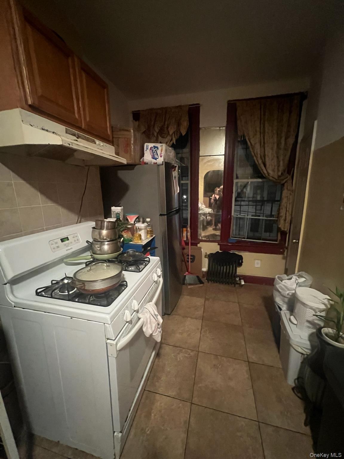 #4 photo, 433 Wyona Street, Brooklyn , NY 11207