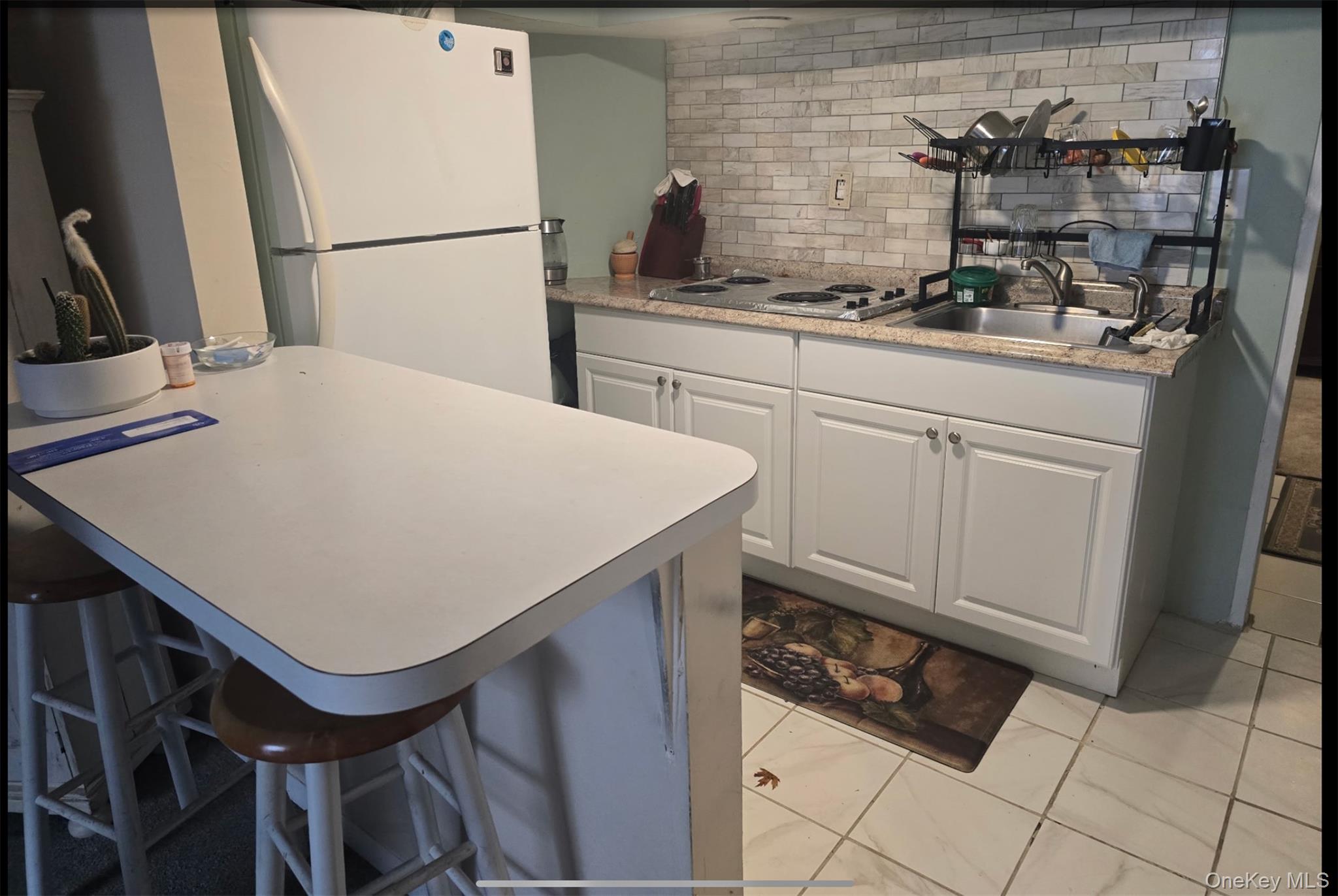 #4 photo, 14 E Chestnut Street, サフォーク郡 Central Islip , NY 11722