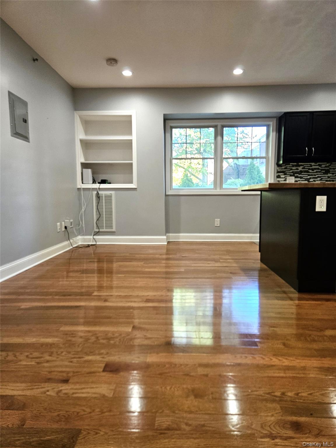 #12 photo, 93 Hempstead Avenue, ナッソー郡 Lynbrook , NY 11563