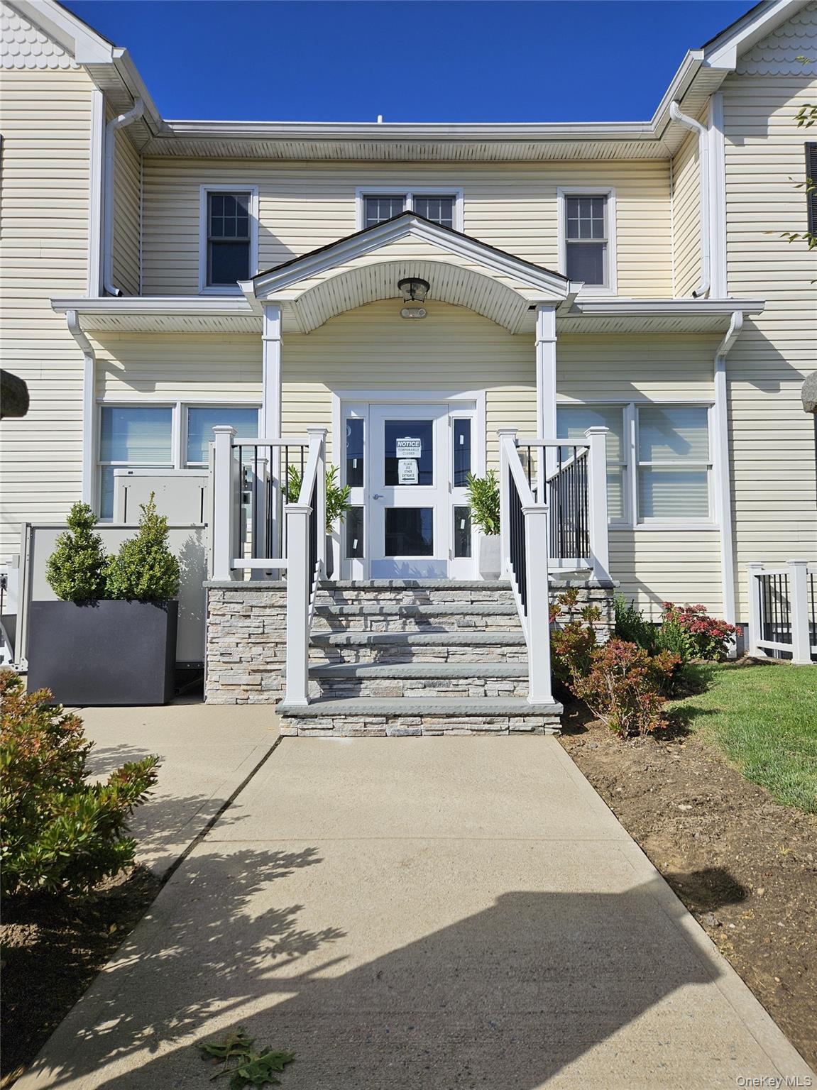 #2 photo, 93 Hempstead Avenue, ナッソー郡 Lynbrook , NY 11563