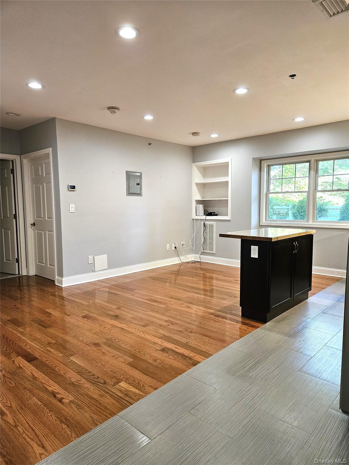 #9 photo, 93 Hempstead Avenue, ナッソー郡 Lynbrook , NY 11563