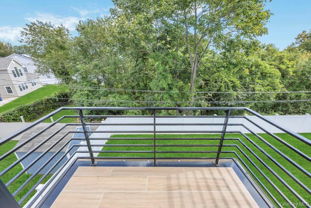 #13 photo, 9 Short Lane, ナッソー郡 Levittown , NY 11756