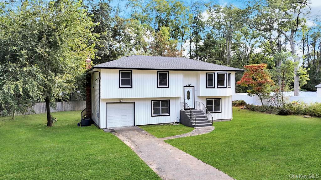 #1 photo, 37 Cedar Branch Street, サフォーク郡 Middle Island , NY 11953