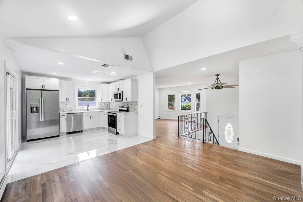 #11 photo, 37 Cedar Branch Street, サフォーク郡 Middle Island , NY 11953