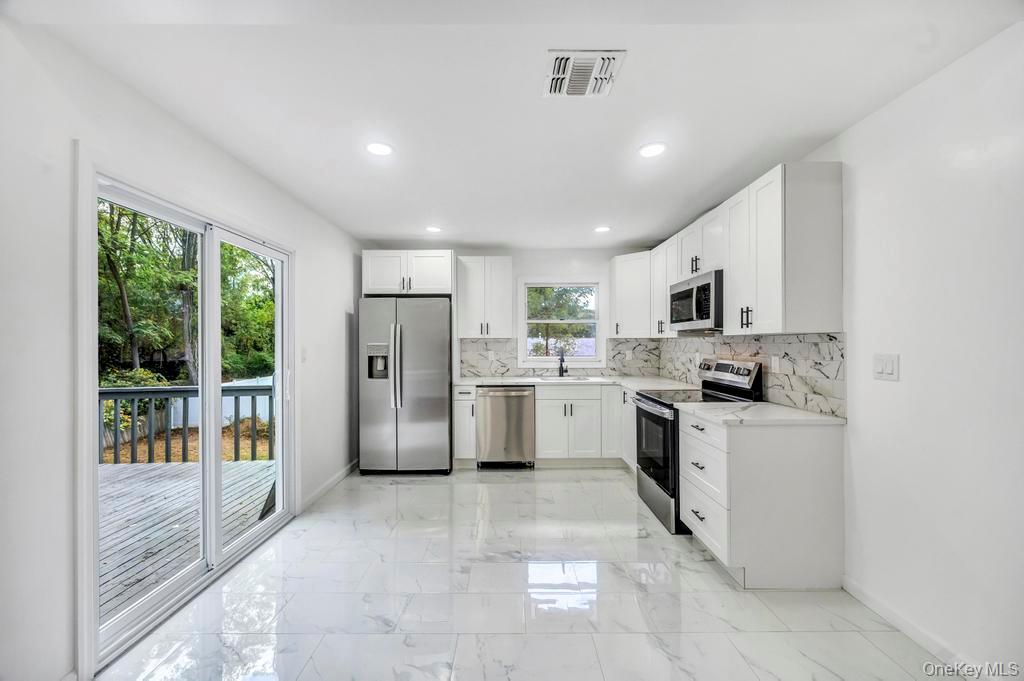 #14 photo, 37 Cedar Branch Street, サフォーク郡 Middle Island , NY 11953