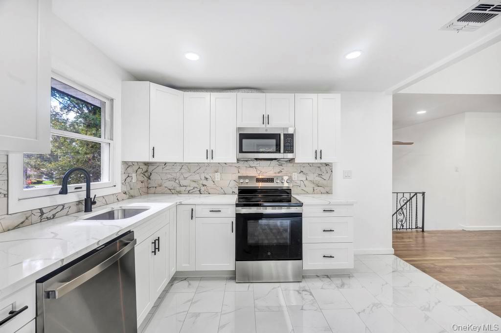 #15 photo, 37 Cedar Branch Street, サフォーク郡 Middle Island , NY 11953