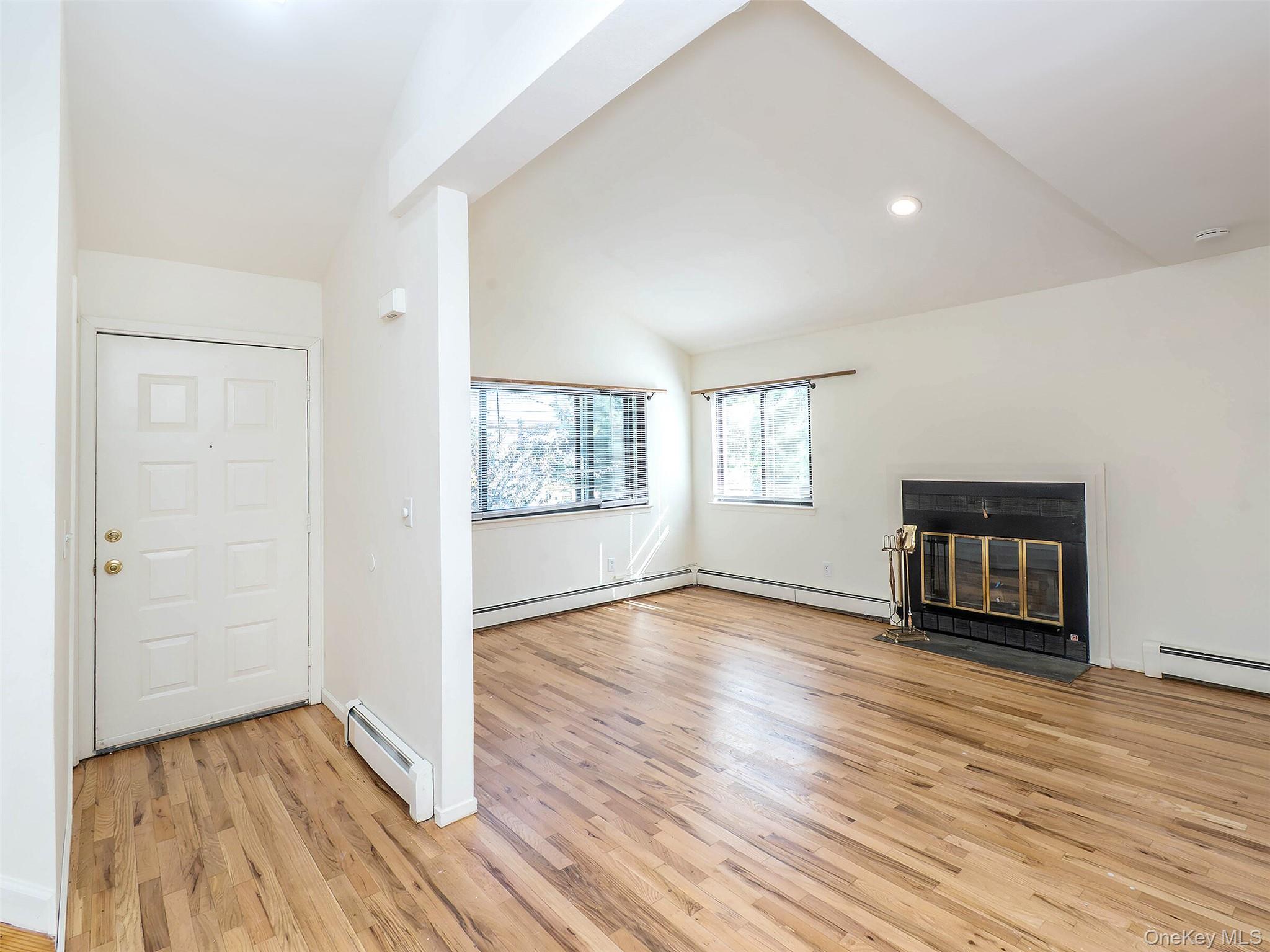 #4 photo, 47B Marwood Road, ナッソー郡 Port Washington , NY 11050