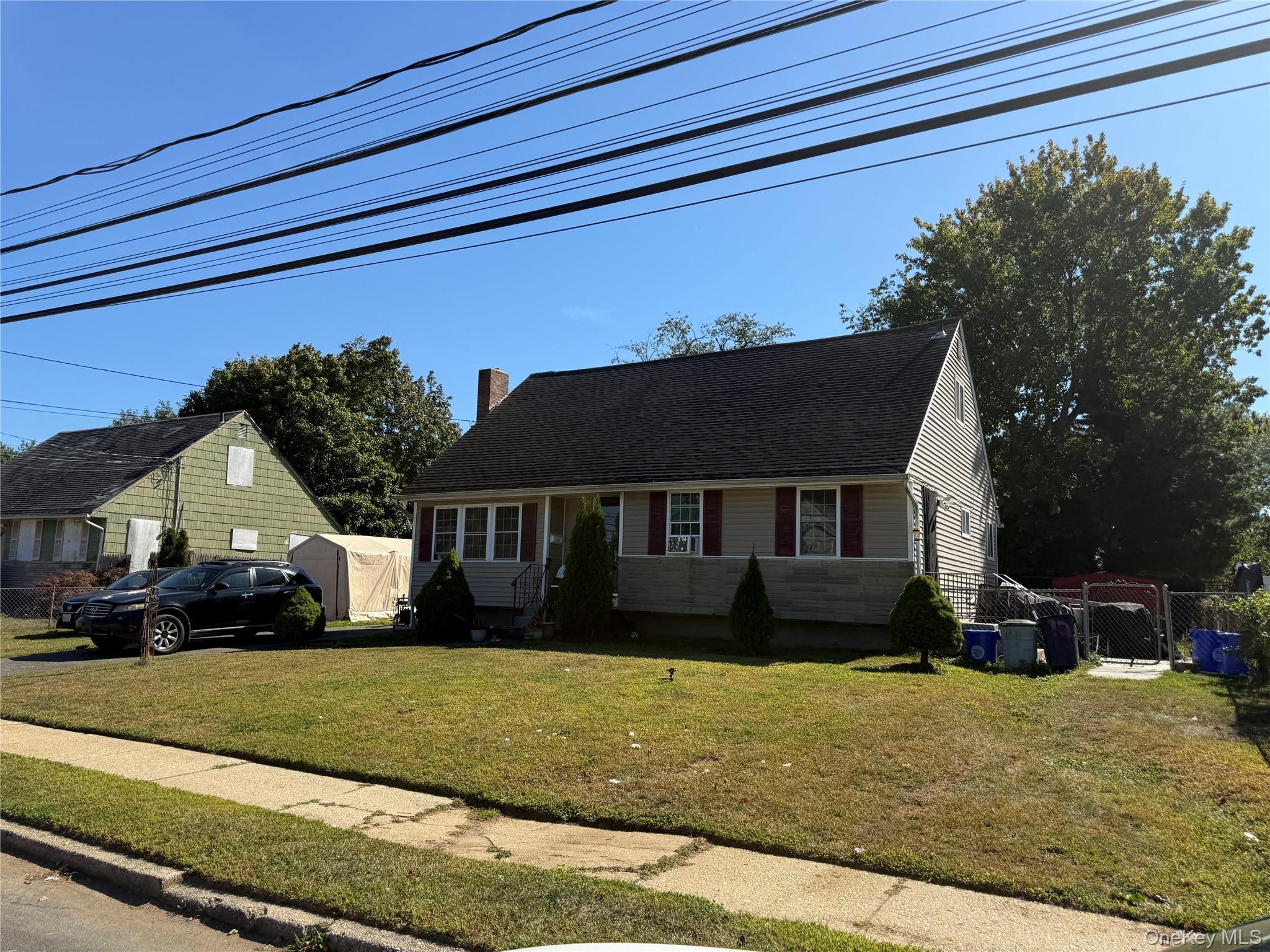 #1 photo, 13 Ronald Drive, サフォーク郡 Amityville , NY 11701